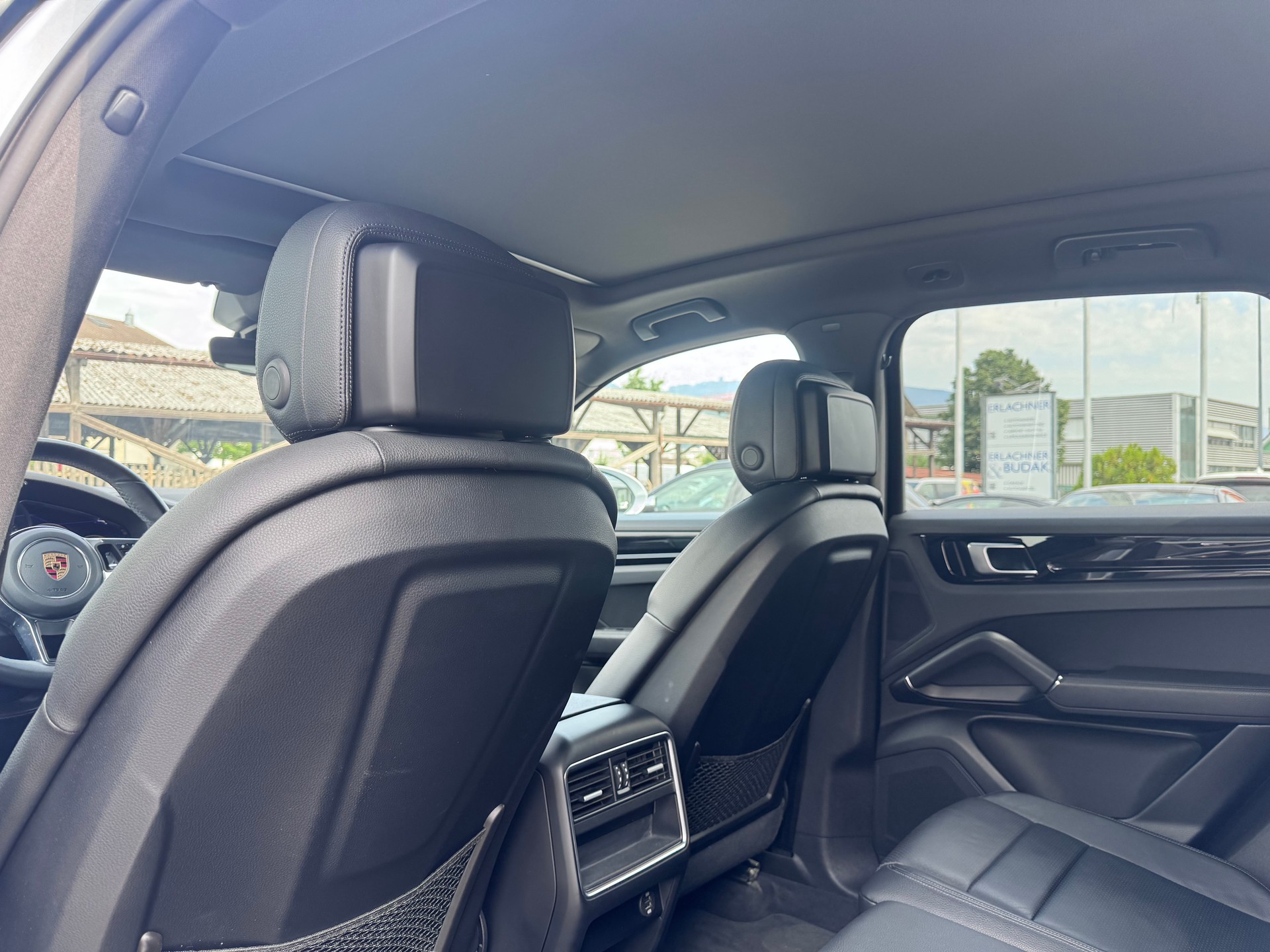 PORSCHE Cayenne-image-7