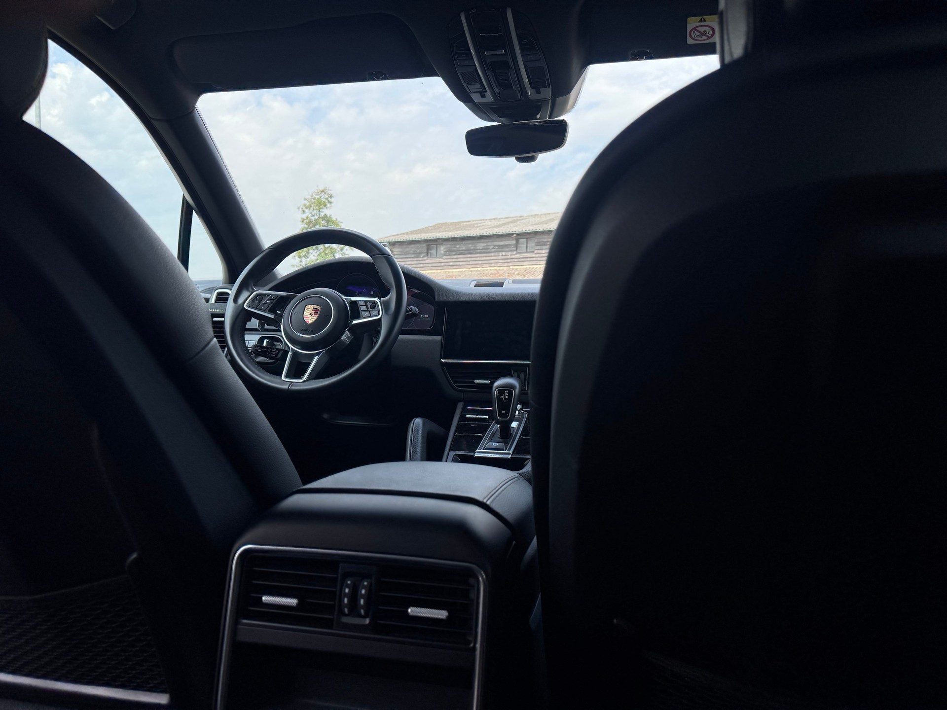 PORSCHE Cayenne-image-10
