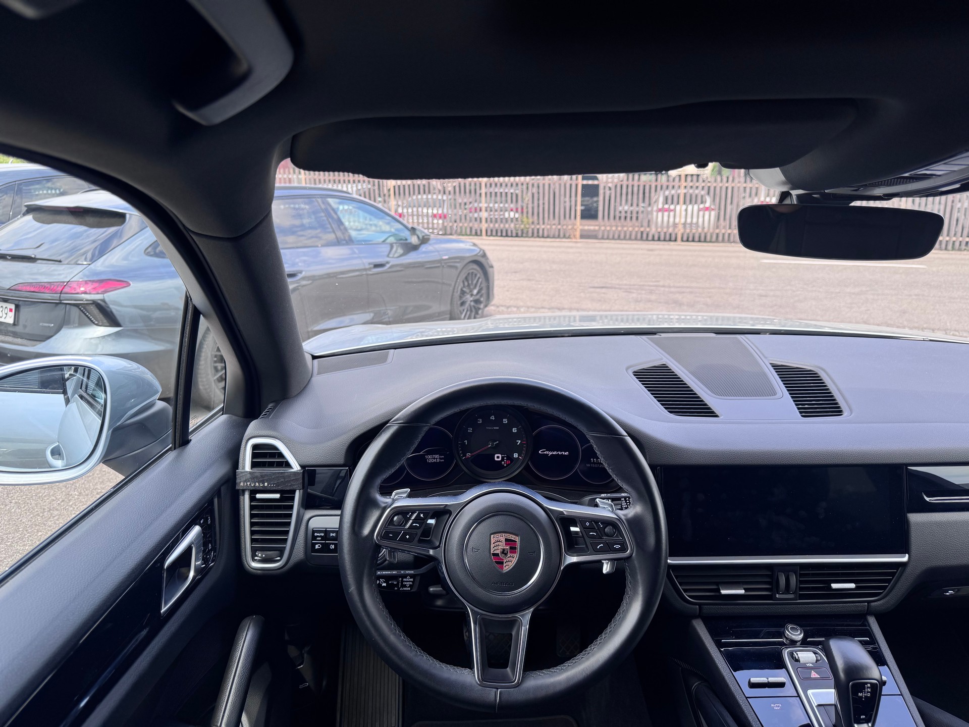 PORSCHE Cayenne-image-8