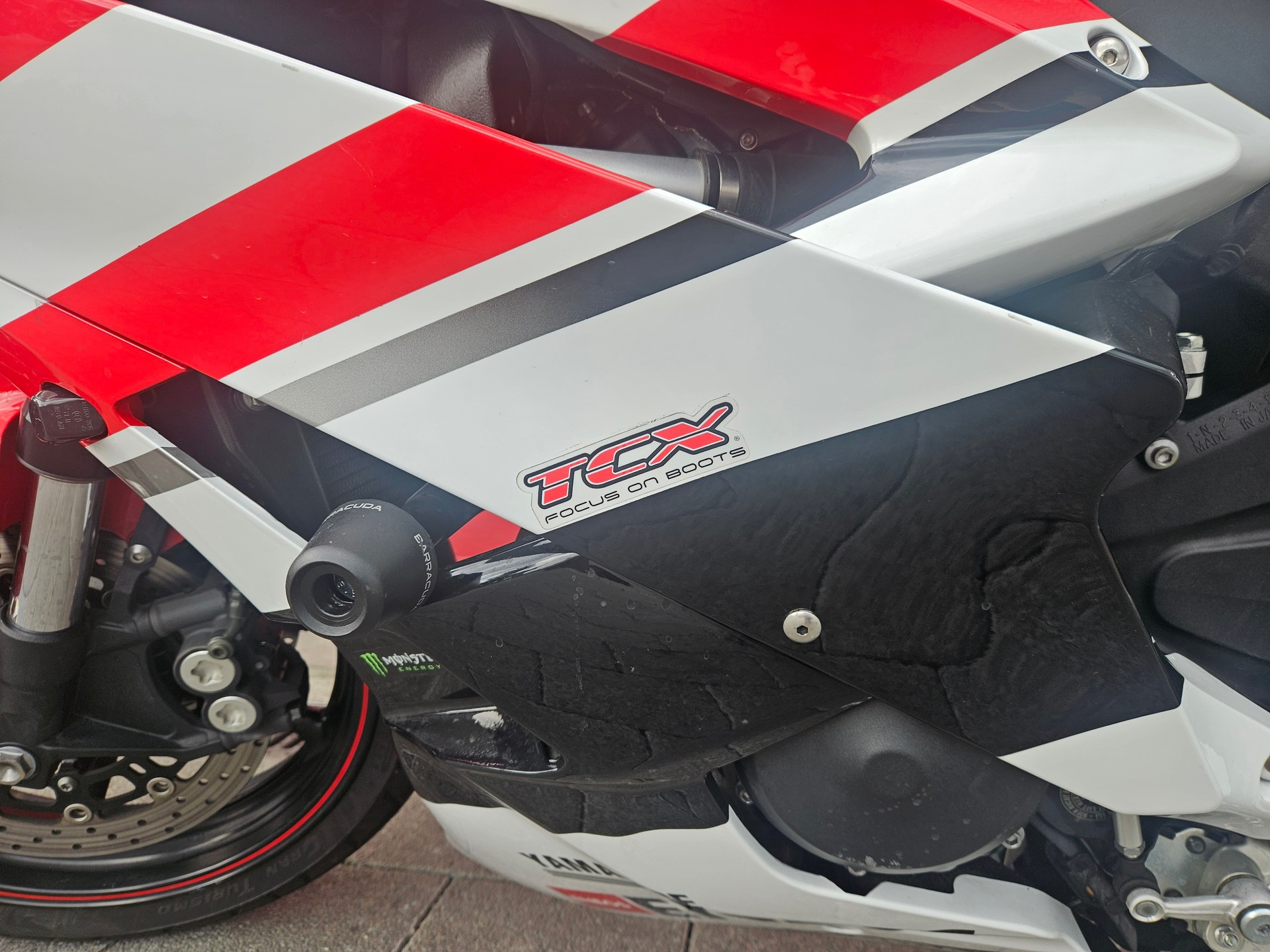 YAMAHA YZF-R6-image-9