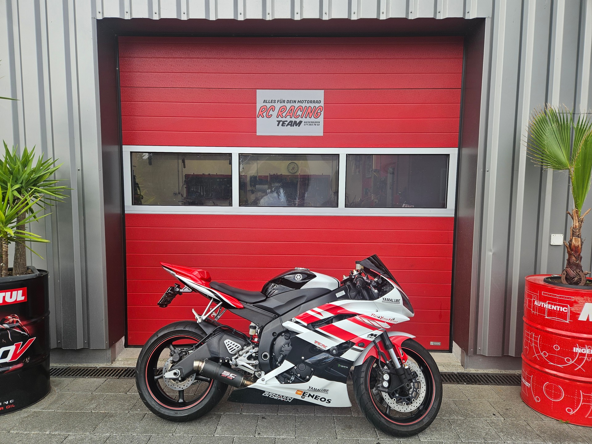 YAMAHA YZF-R6-image-1