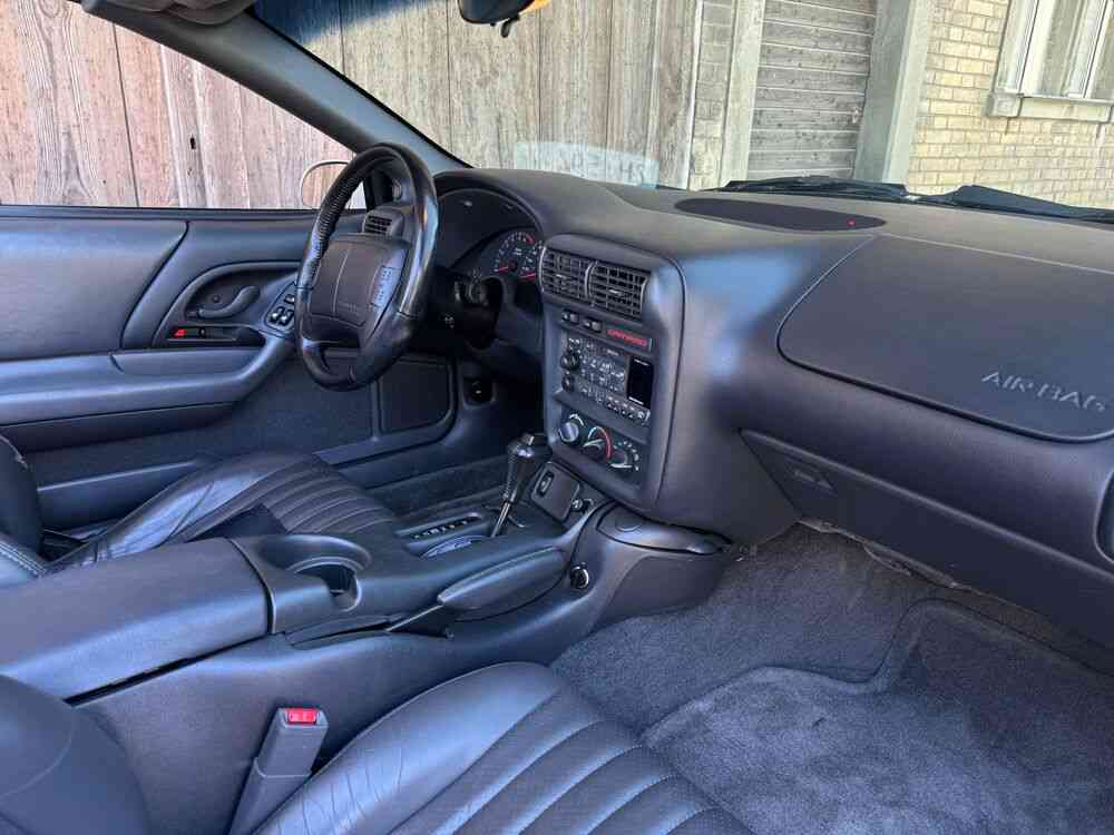 CHEVROLET Camaro RS-image-11