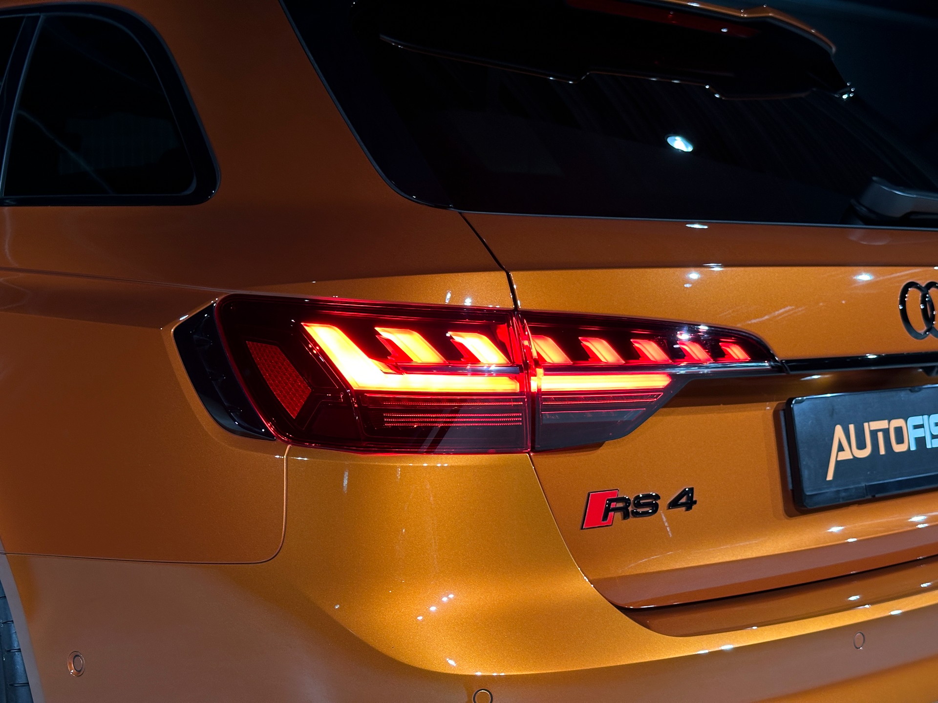 AUDI RS4 Avant quattro tiptronic-image-29