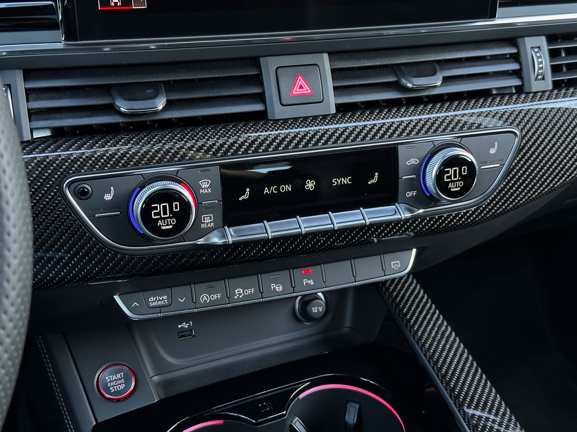 AUDI RS4 Avant quattro tiptronic-image-19