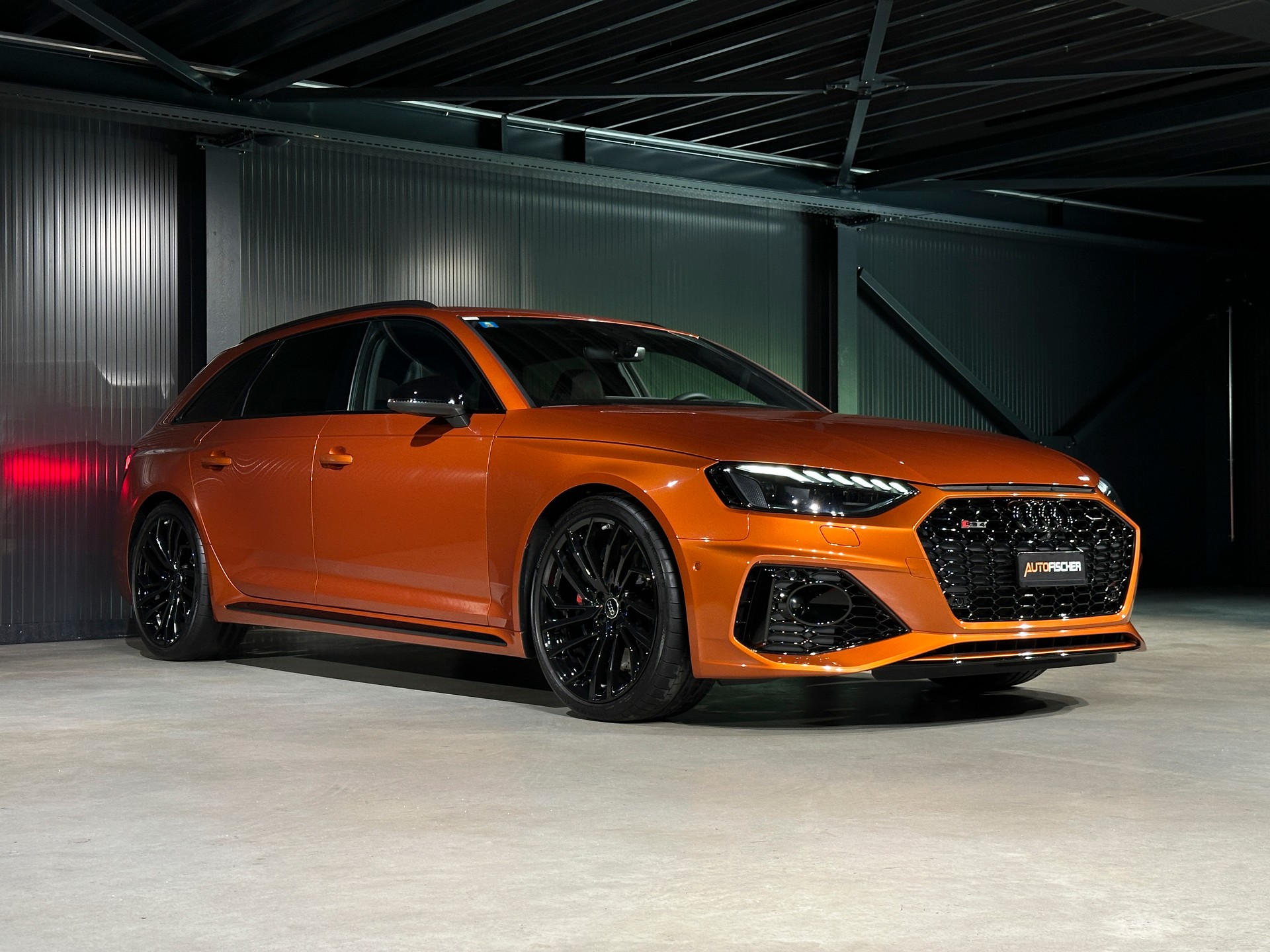 AUDI RS4 Avant quattro tiptronic-image-4