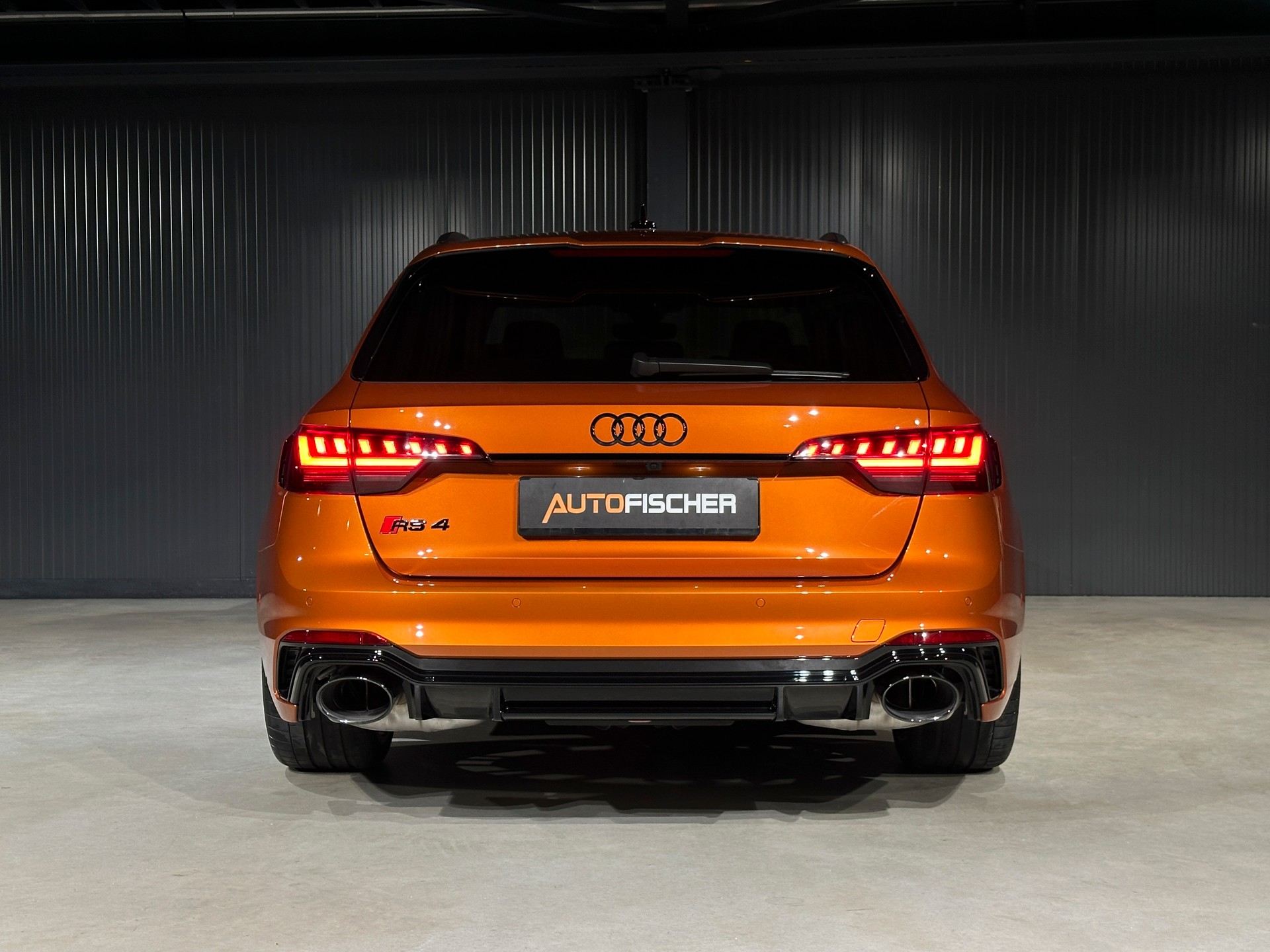AUDI RS4 Avant quattro tiptronic-image-5