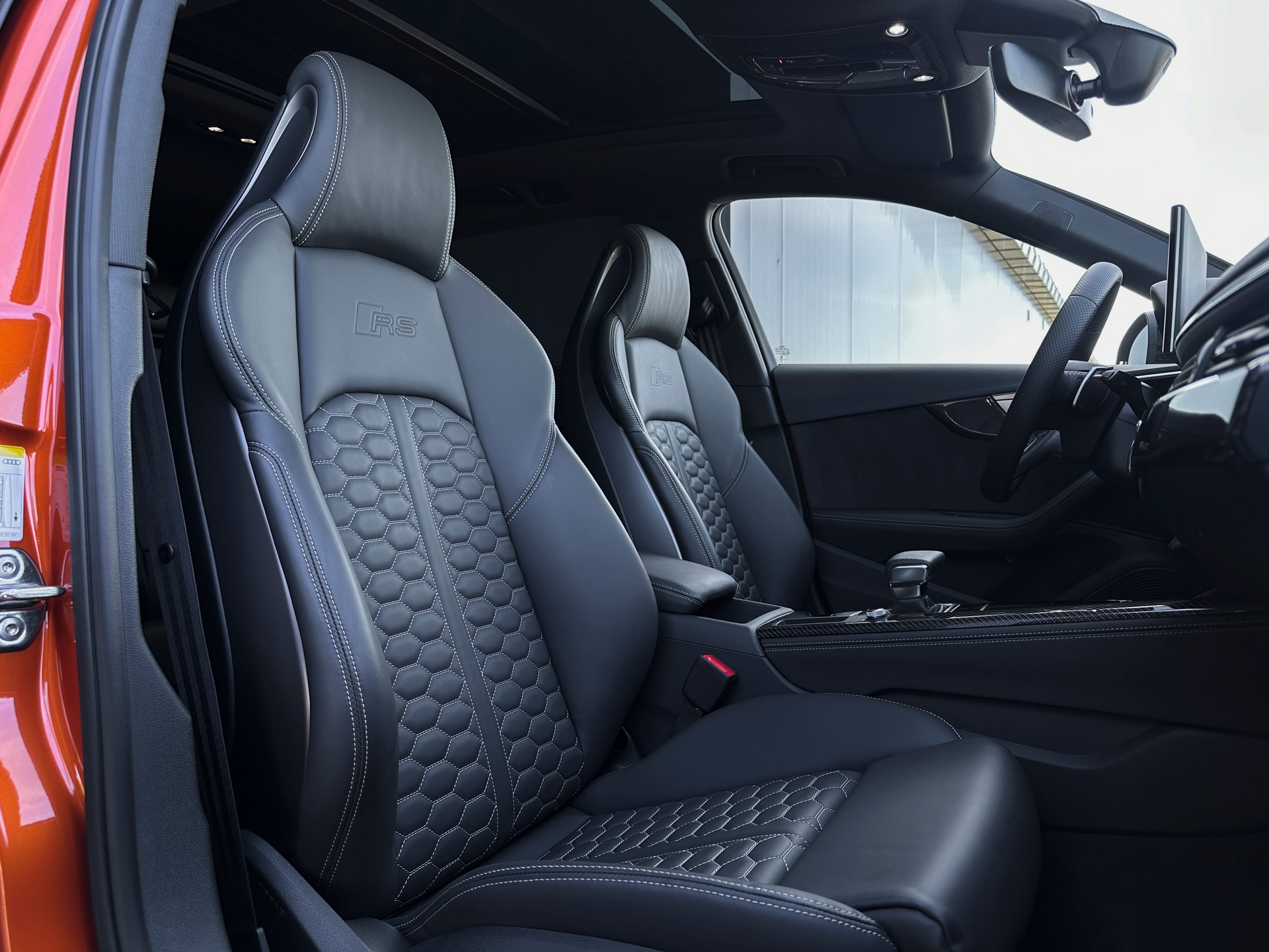 AUDI RS4 Avant quattro tiptronic-image-10