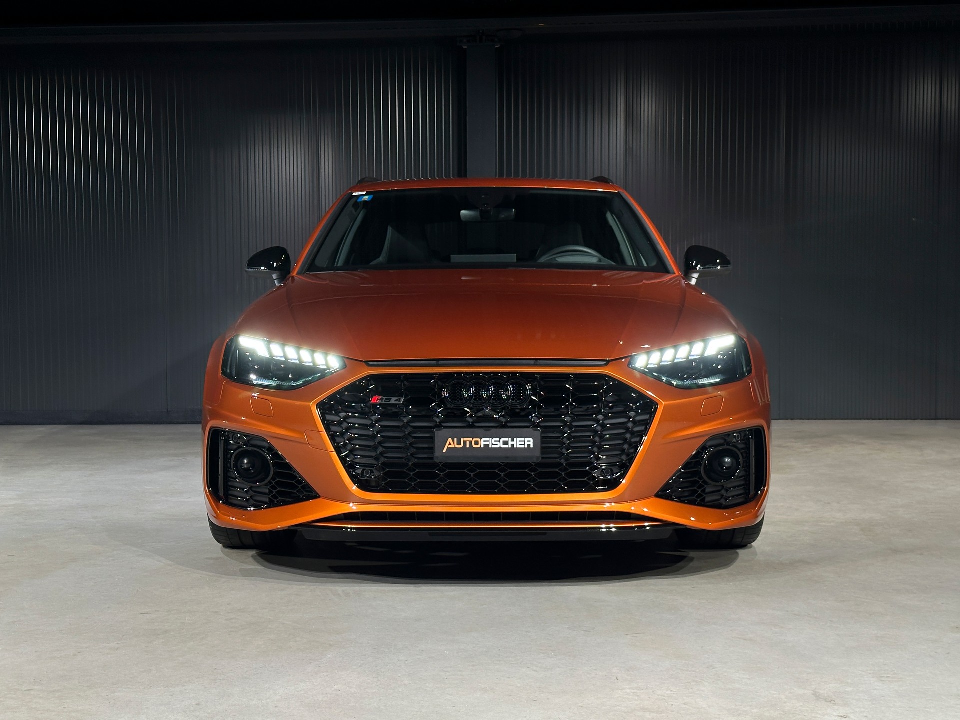 AUDI RS4 Avant quattro tiptronic-image-2