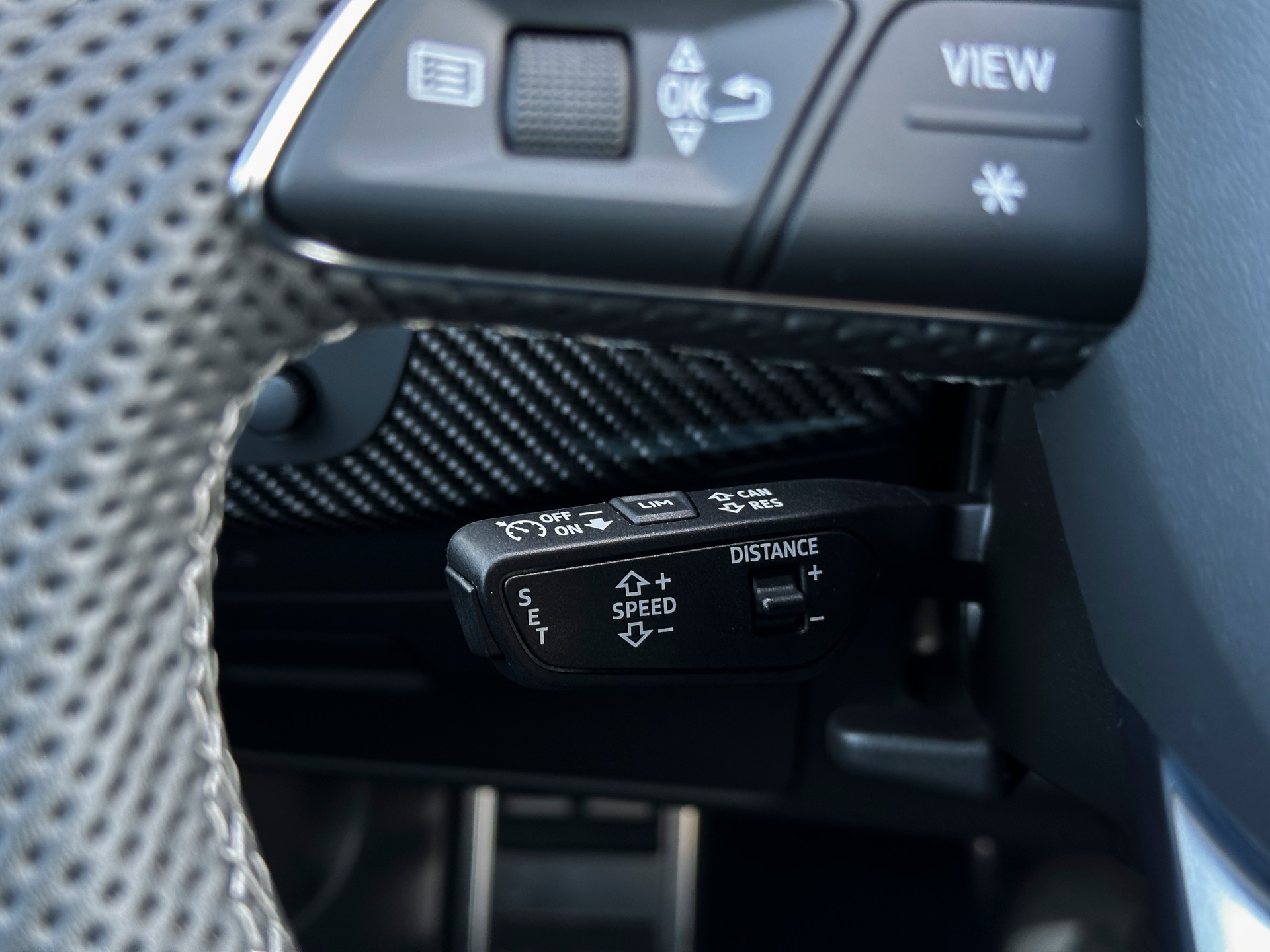 AUDI RS4 Avant quattro tiptronic-image-23