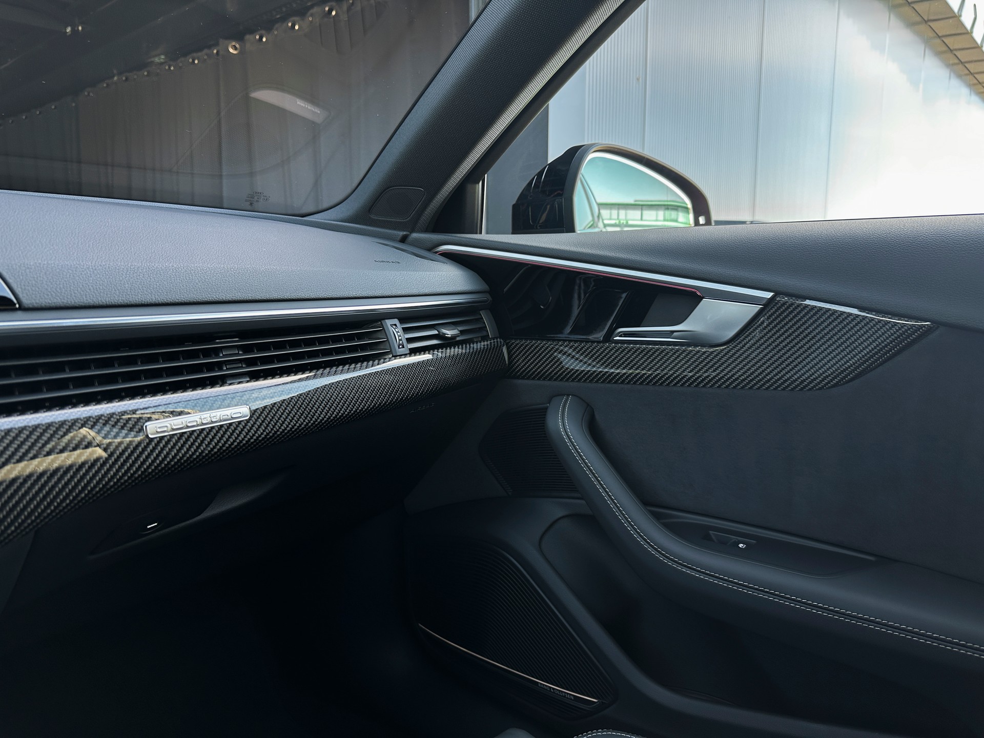 AUDI RS4 Avant quattro tiptronic-image-21
