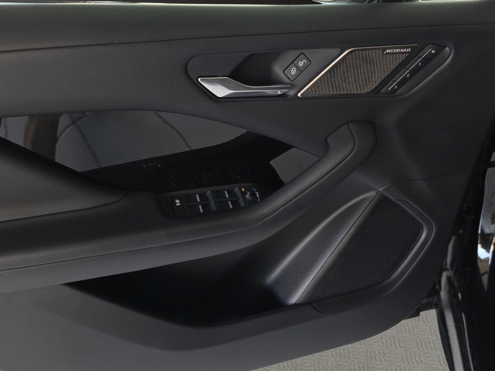 JAGUAR I-Pace EV400 SE AWD-image-10