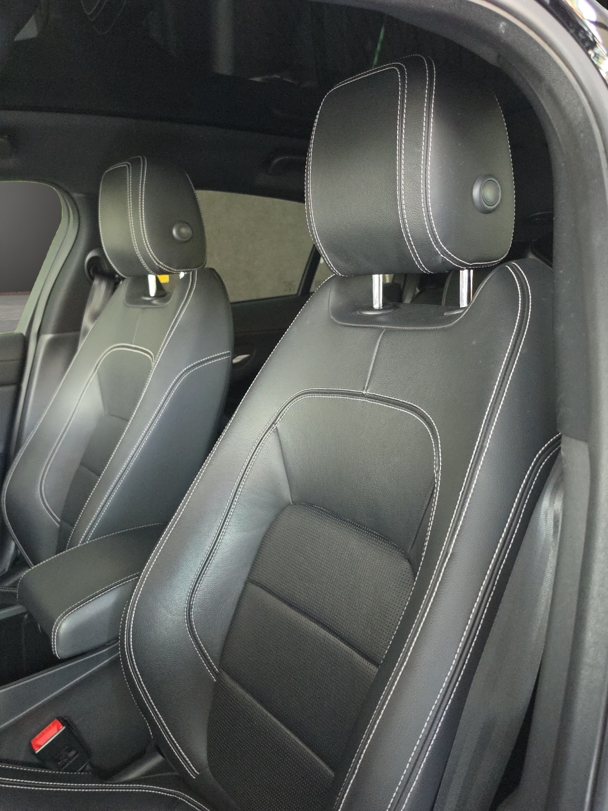 JAGUAR I-Pace EV400 SE AWD-image-8