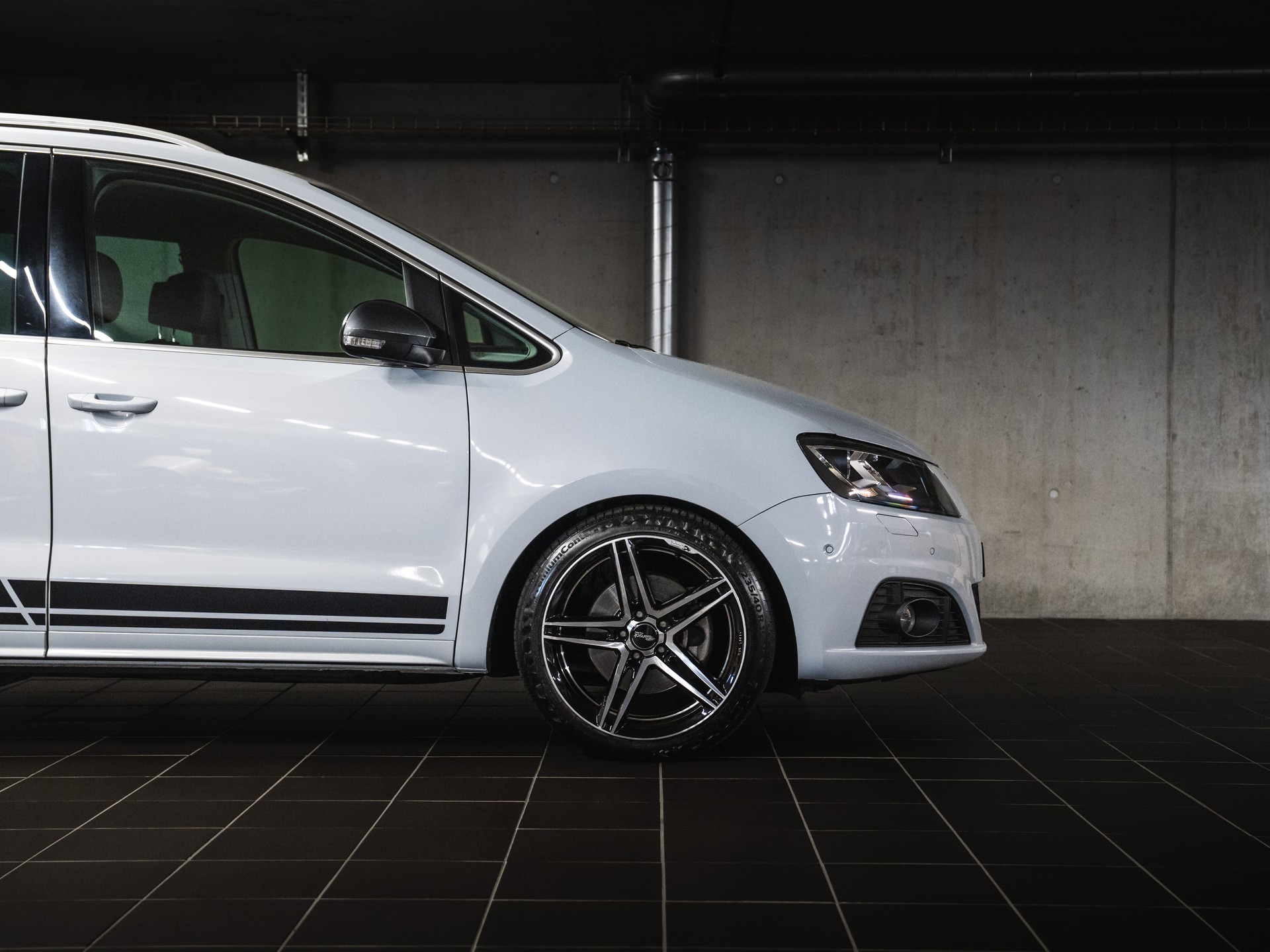 SEAT Alhambra 2.0 TDI 4Drive SWISS FR-image-1