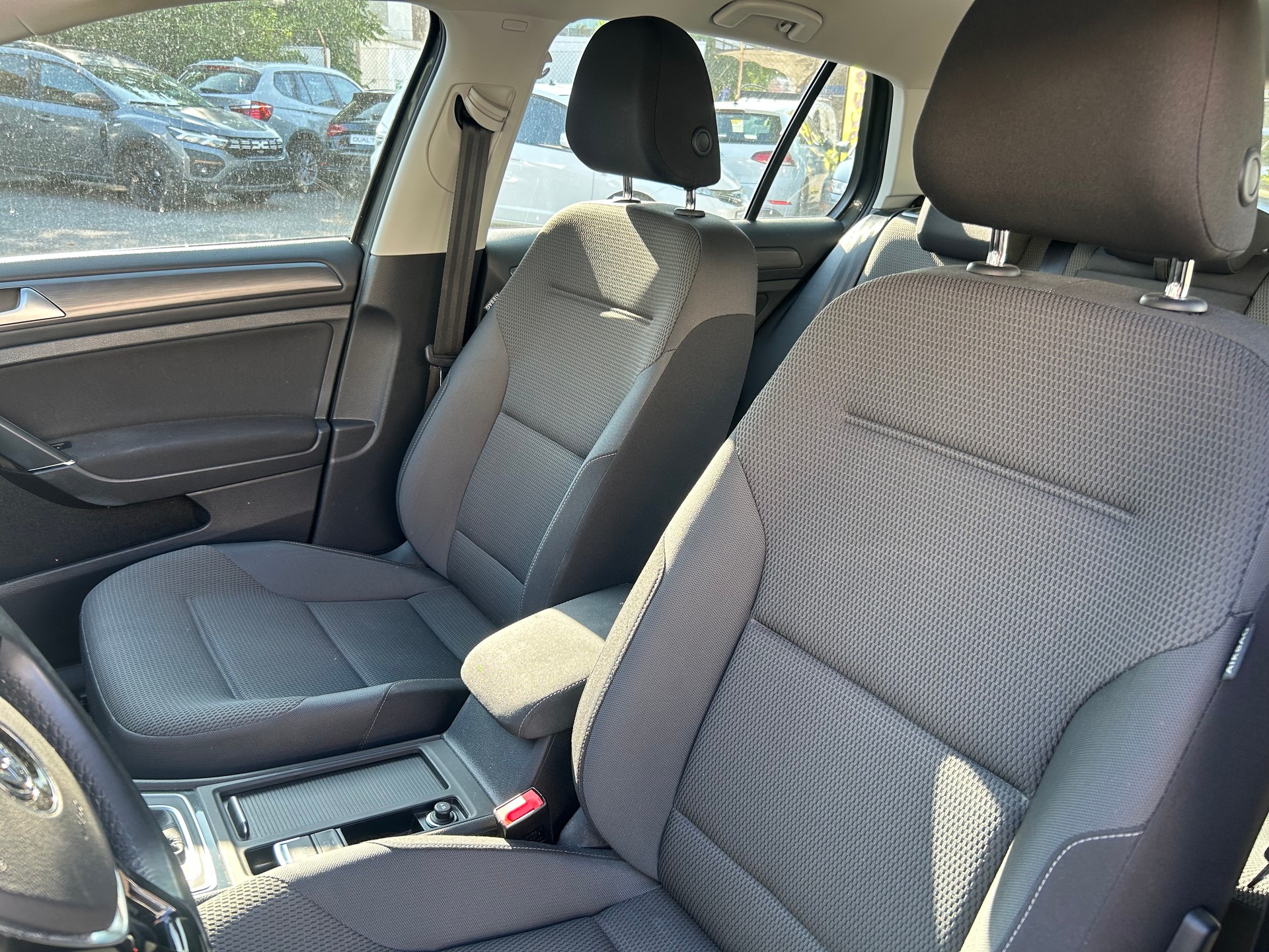 VW Golf 1.0 TSI Comfortline DSG 115cv-image-11