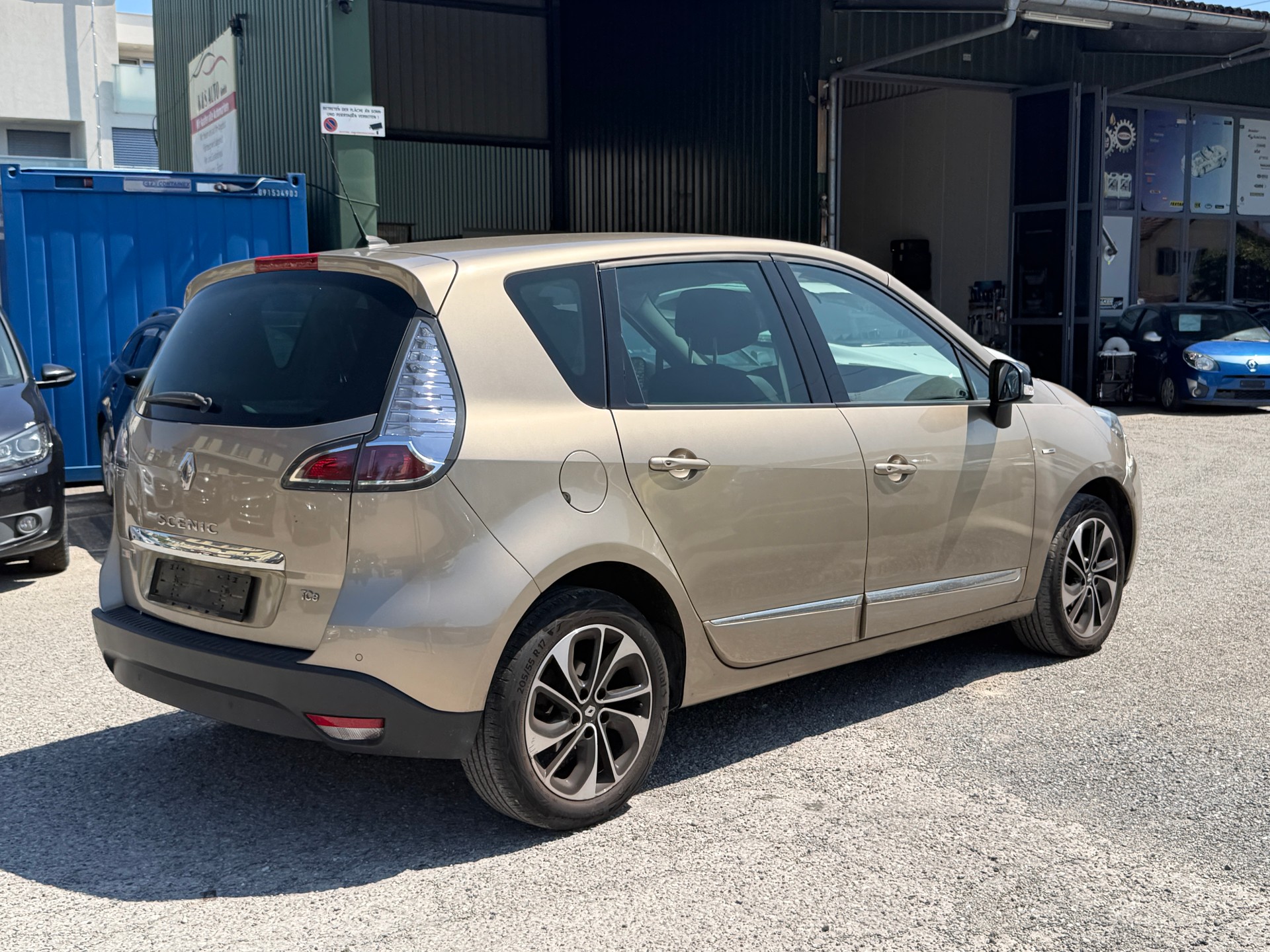 RENAULT Scénic 1.2 16V Turbo Bose Edition-image-14