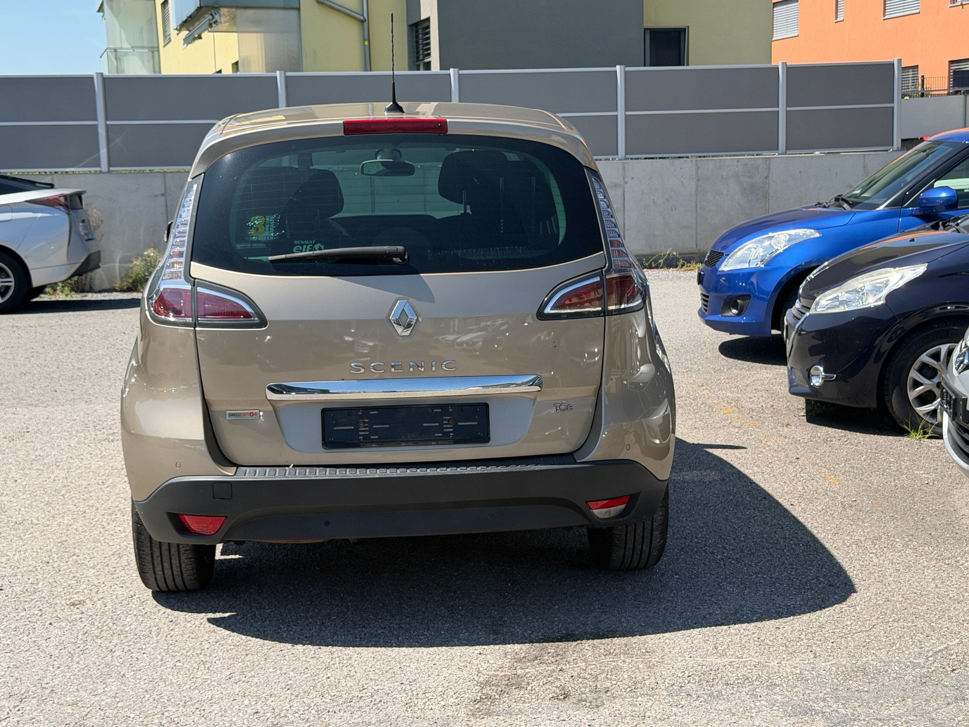 RENAULT Scénic 1.2 16V Turbo Bose Edition-image-13