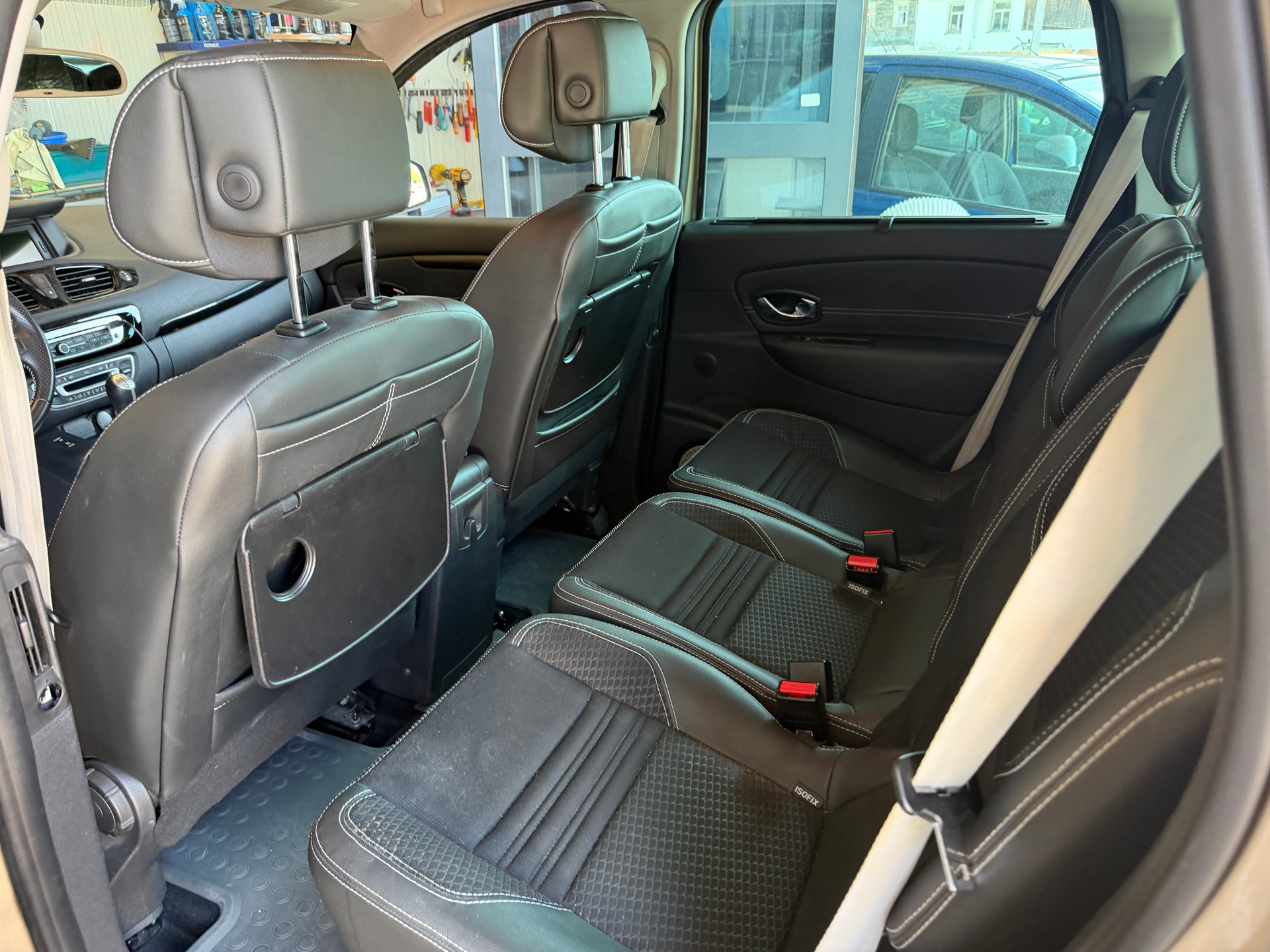 RENAULT Scénic 1.2 16V Turbo Bose Edition-image-6