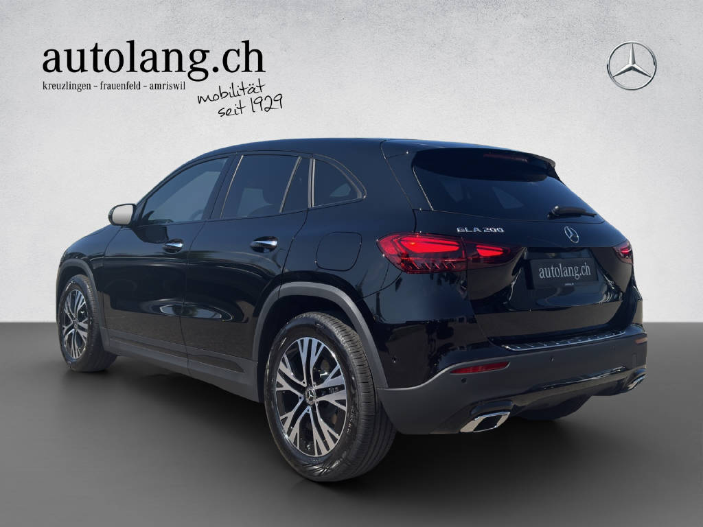 MERCEDES-BENZ GLA 200 Night Star Progressive-showroom-element-2
