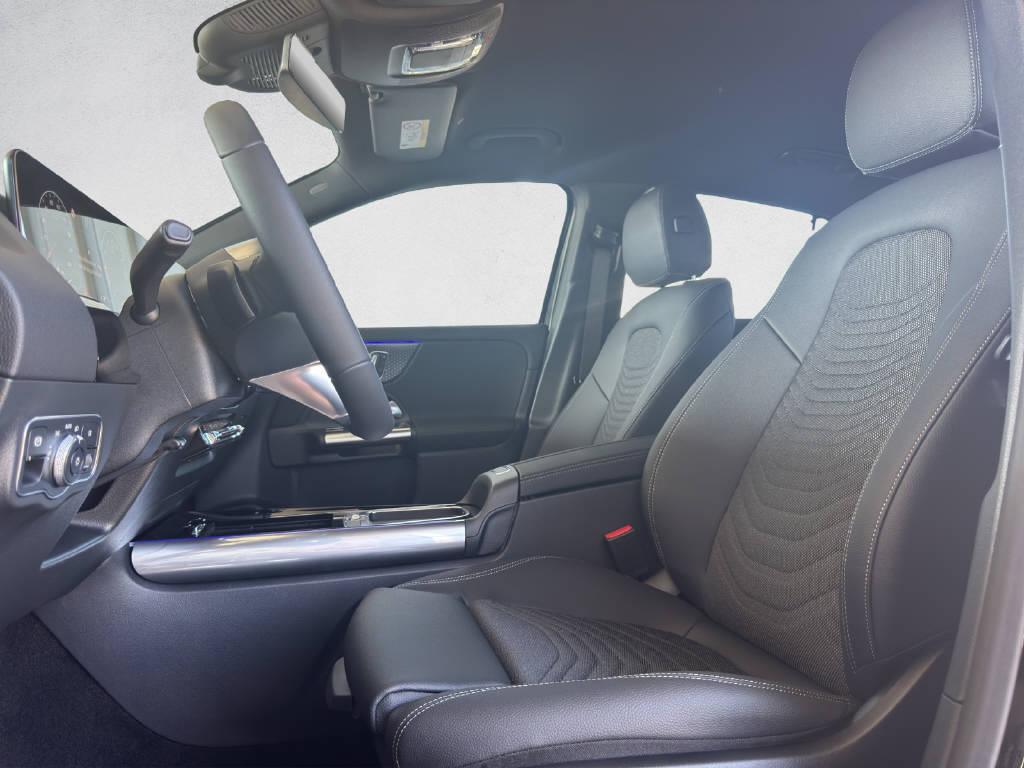 MERCEDES-BENZ GLA 200 Night Star Progressive-image-9