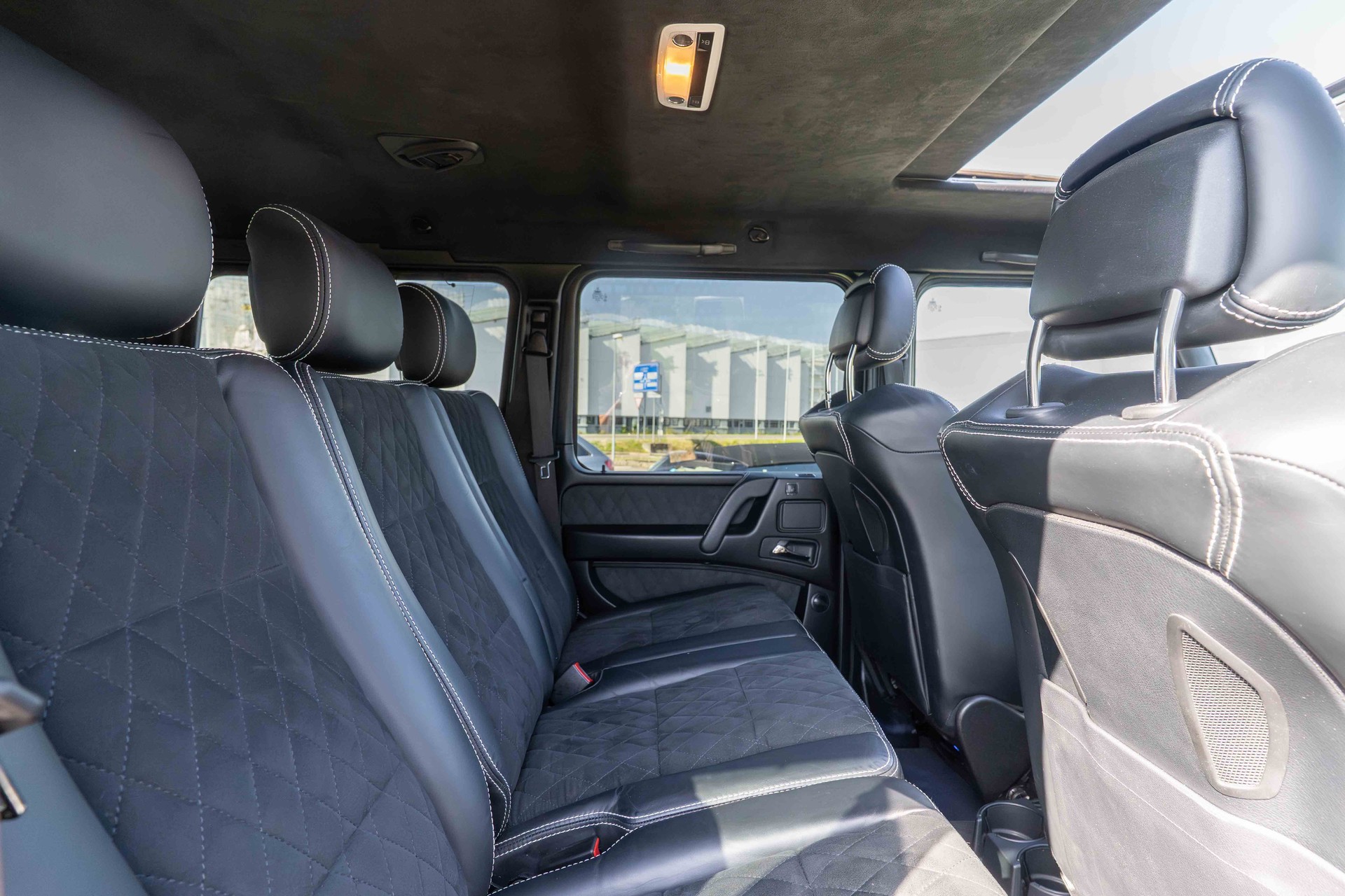 MERCEDES-BENZ G 500-image-11