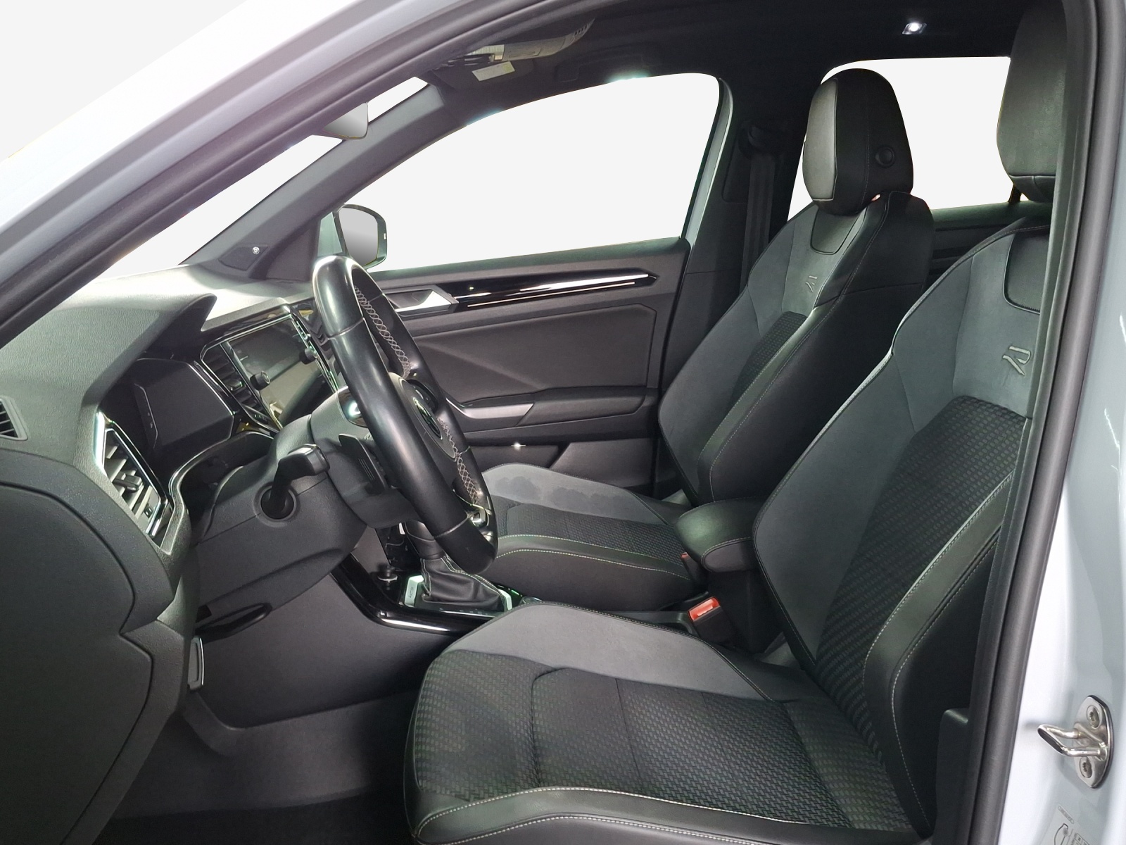 VW T-Roc 2.0 TSI R DSG 4Motion-image-7