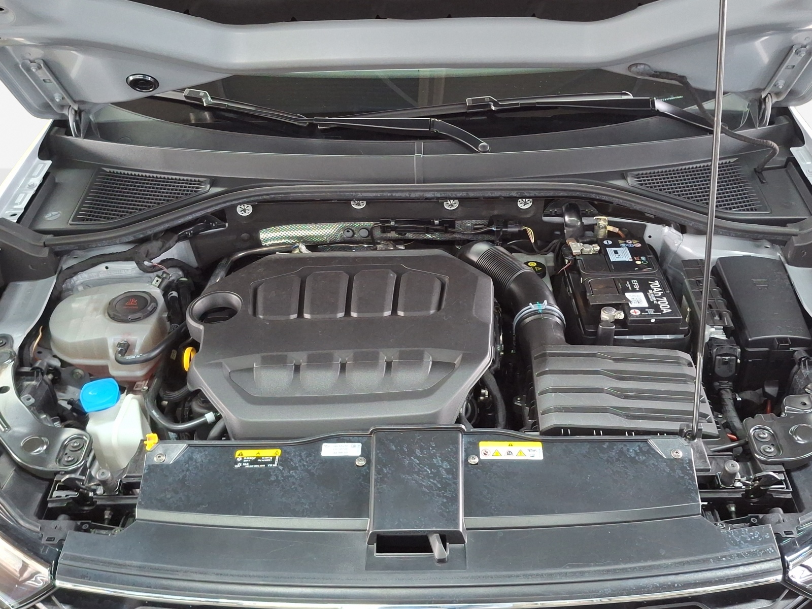 VW T-Roc 2.0 TSI R DSG 4Motion-image-15