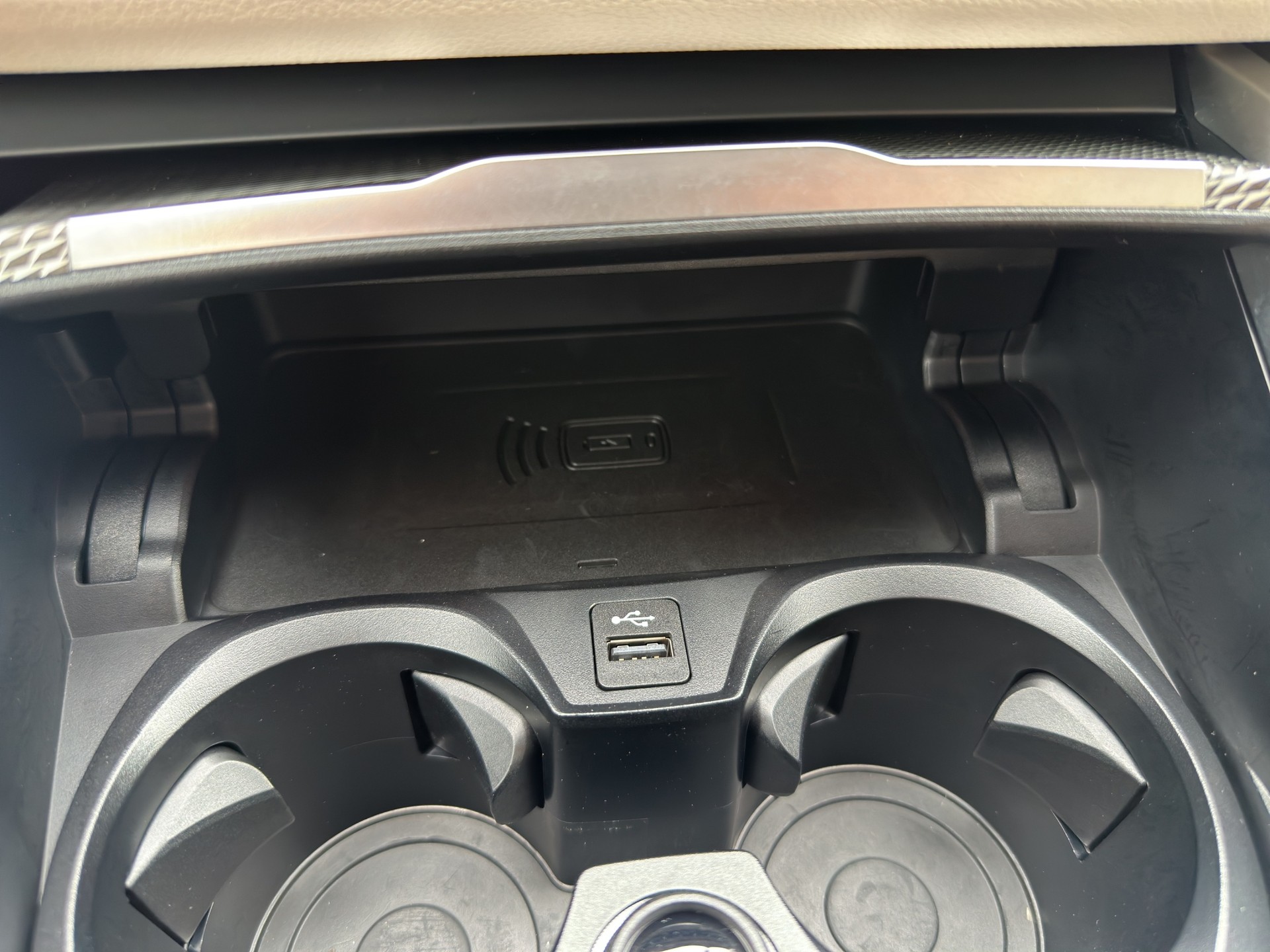 BMW M440d xDrive 48V Coupé (CH) INDIVIDUAL-image-18