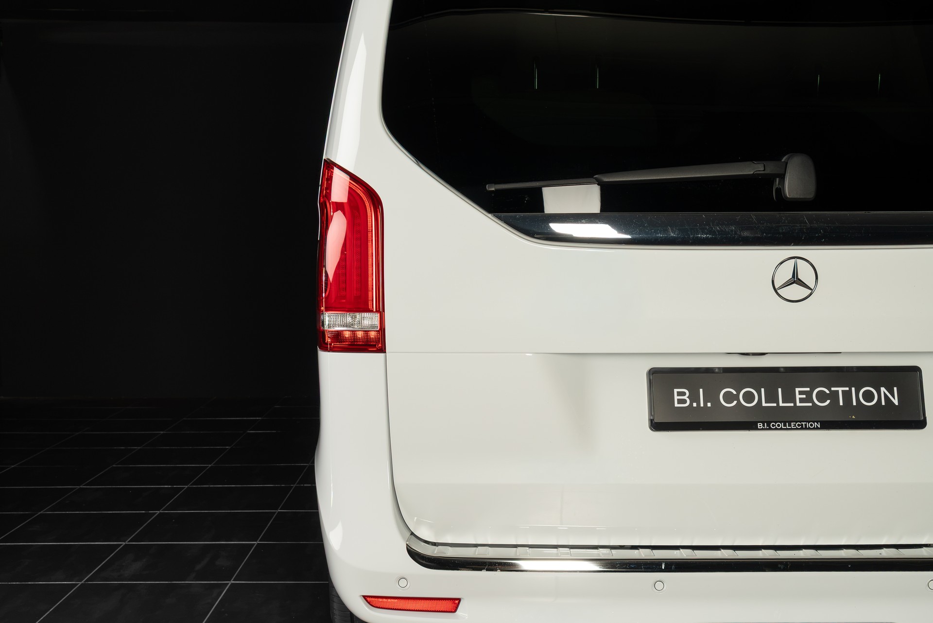 MERCEDES-BENZ V 300 d lang Avantgarde 4Matic 9G-Tronic-image-8