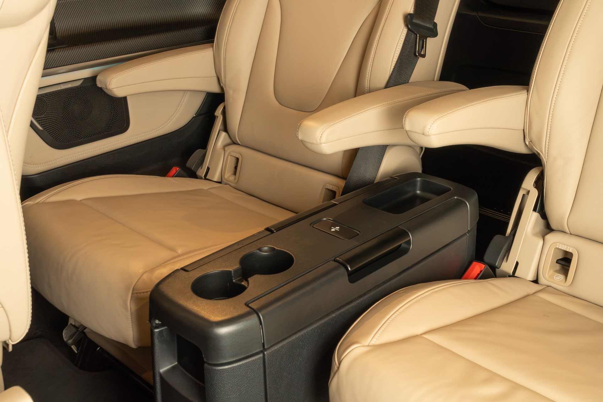 MERCEDES-BENZ V 300 d lang Avantgarde 4Matic 9G-Tronic-image-15