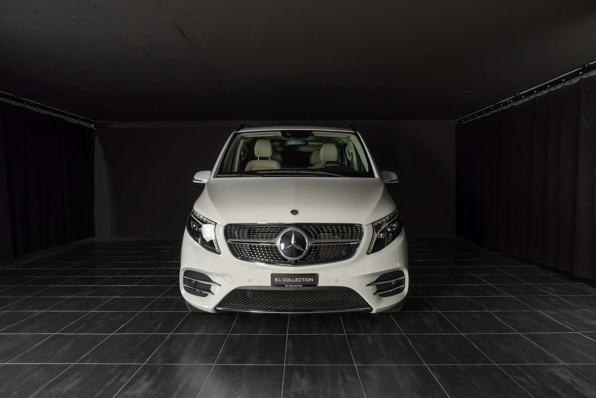 MERCEDES-BENZ V 300 d lang Avantgarde 4Matic 9G-Tronic-showroom-element-2