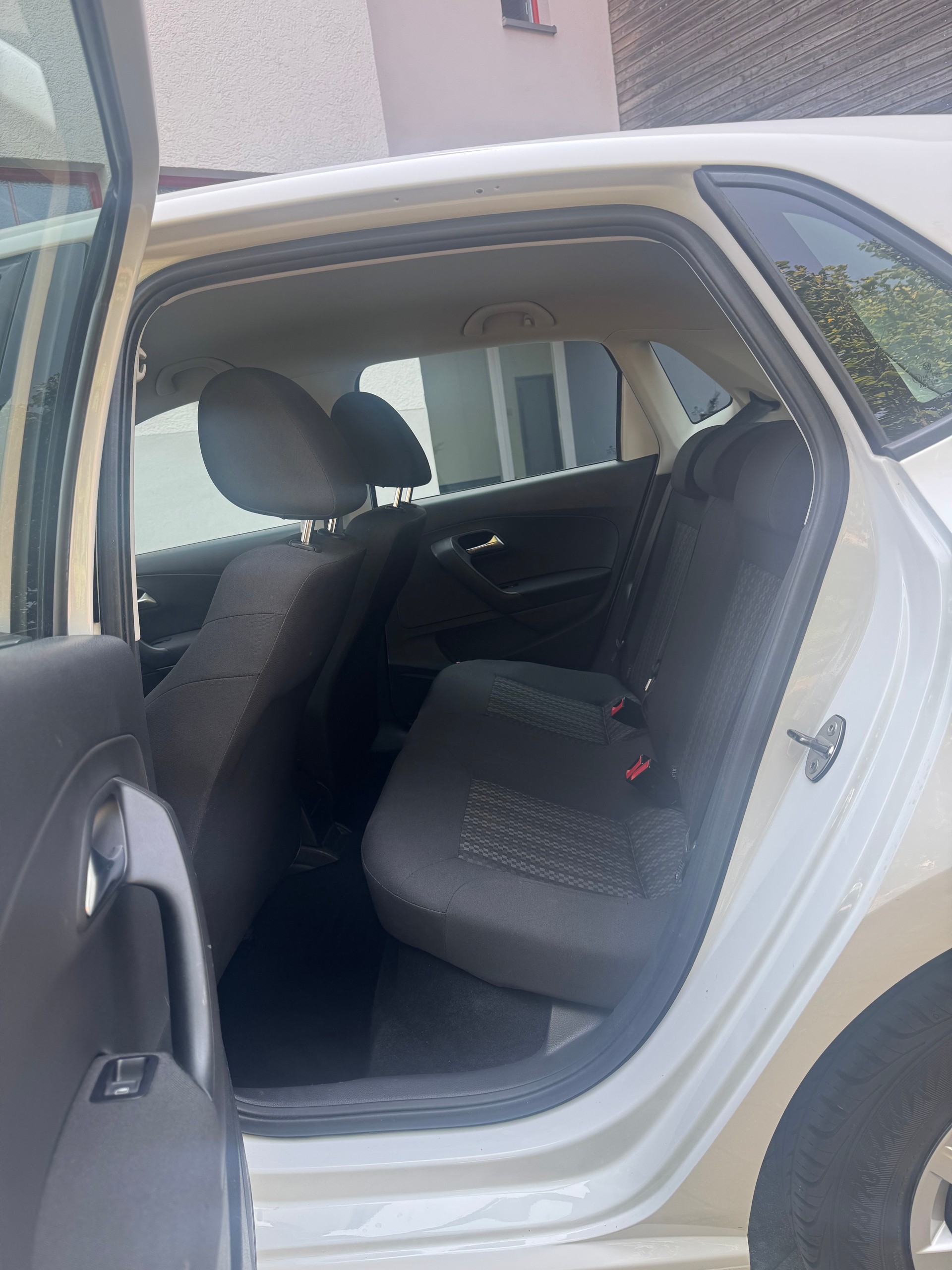 VW Polo 1.0 BMT Trendline-image-8