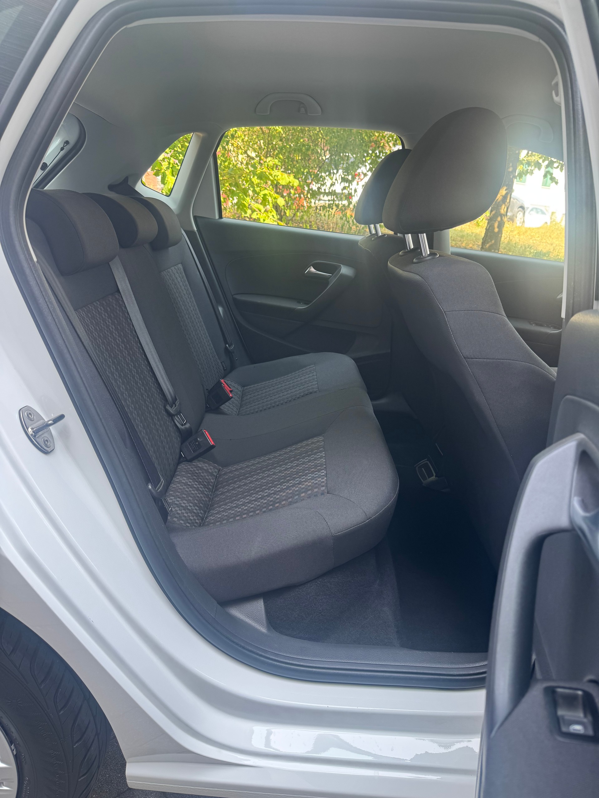 VW Polo 1.0 BMT Trendline-image-9