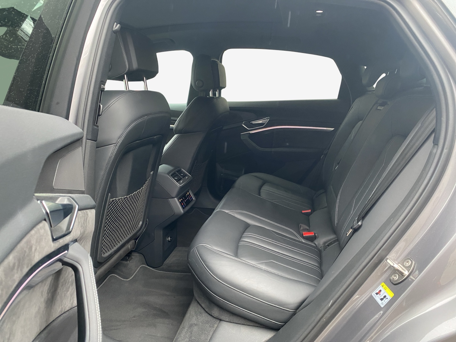 AUDI e-tron 50 Sportback Attraction quattro-image-11