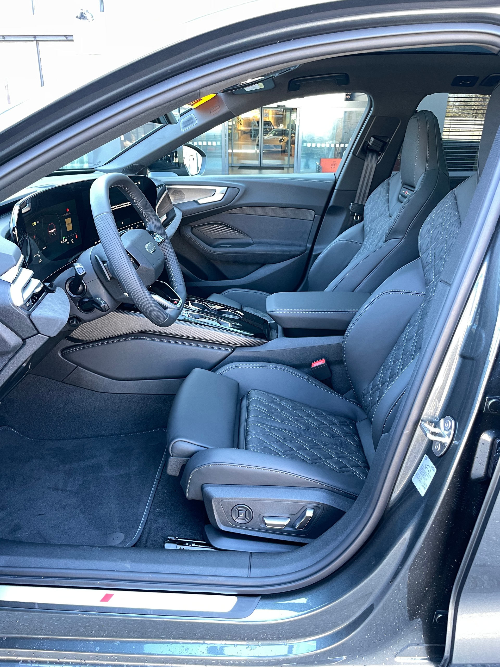 AUDI S5 Avant TFSI quattro S tronic-image-11