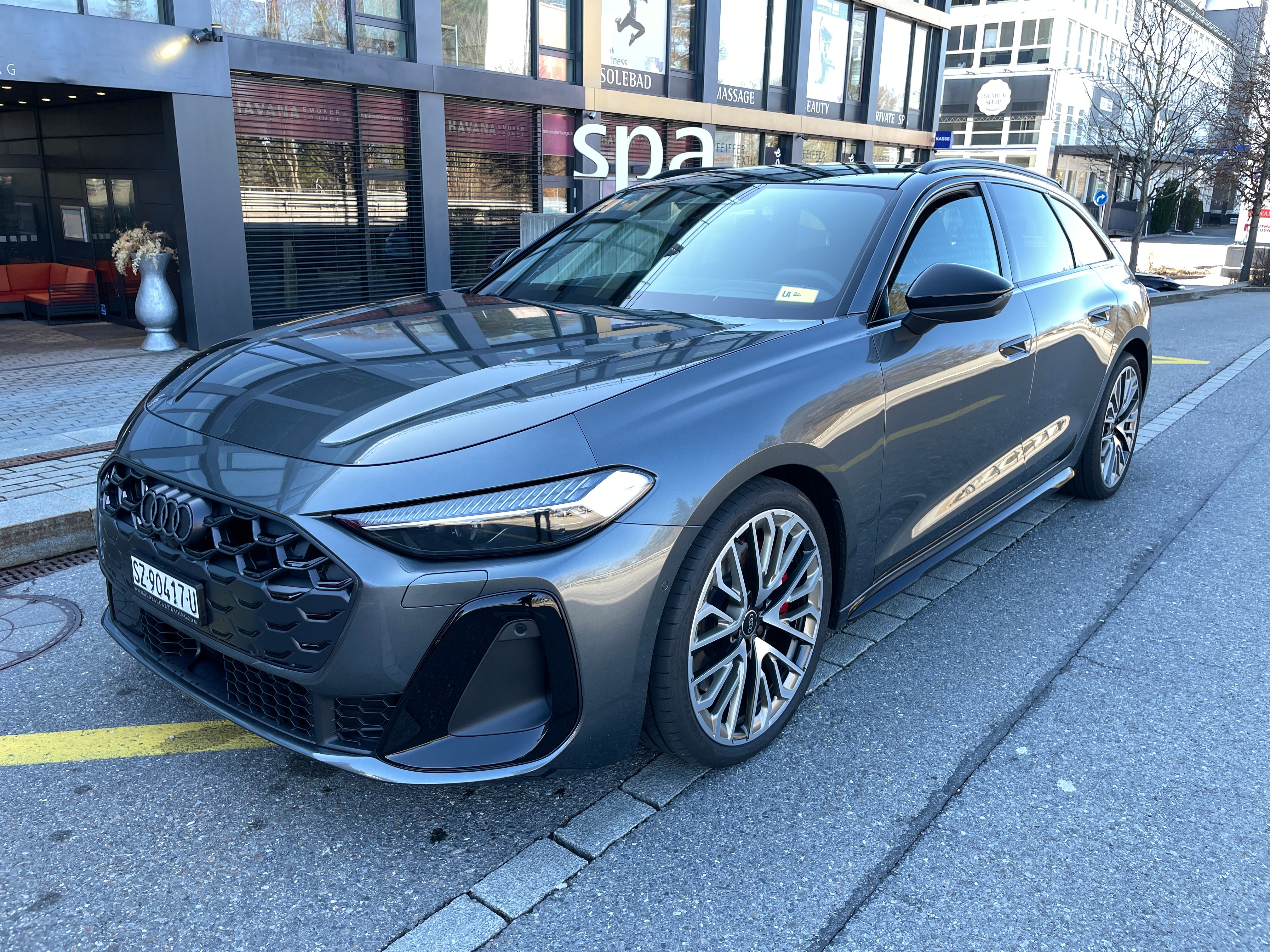 Car photo