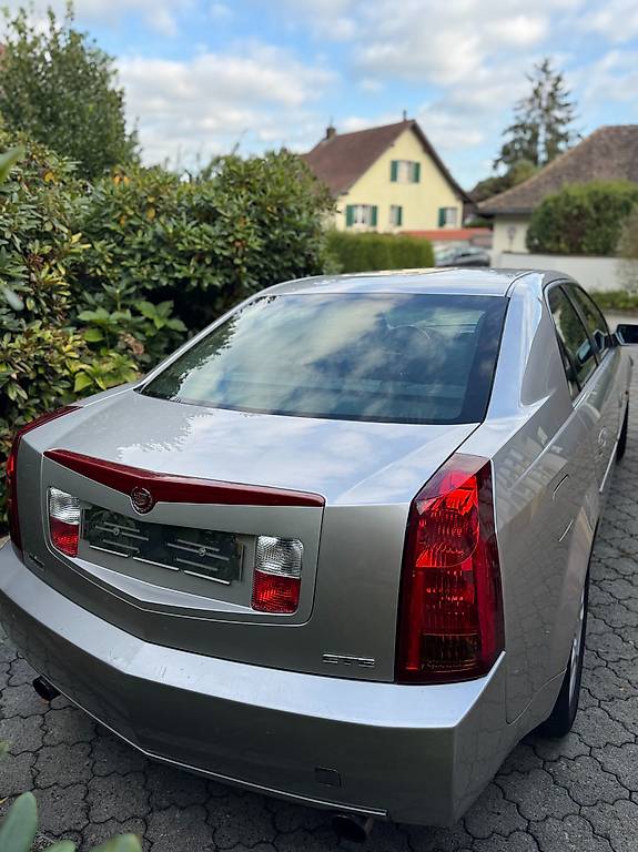 CADILLAC CTS-image-3