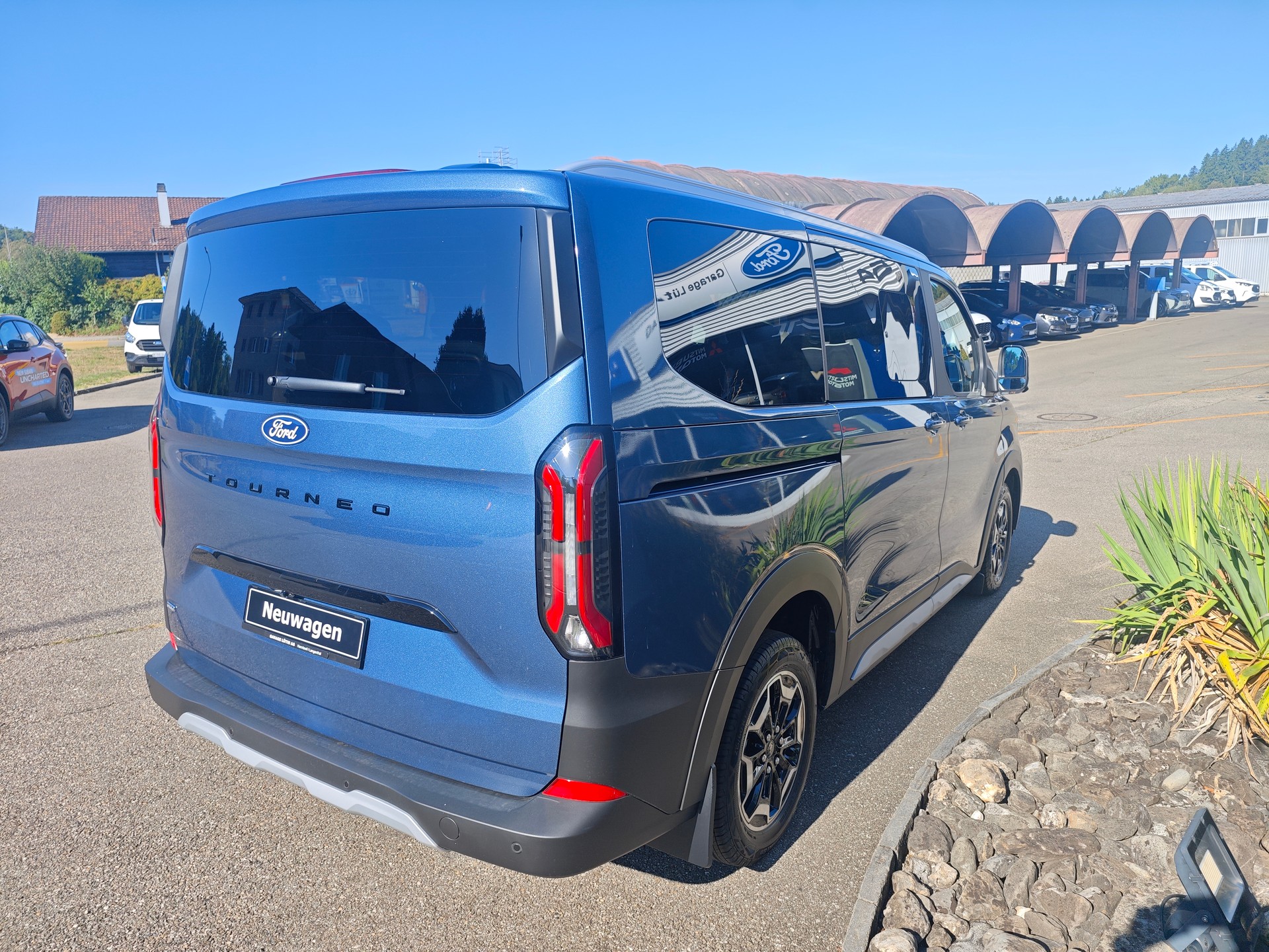 FORD Tourneo Bus 340 L1H1 PHEV Active-image-5