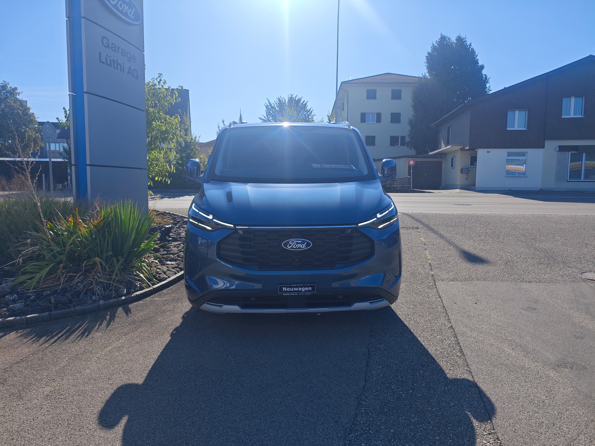FORD Tourneo Bus 340 L1H1 PHEV Active-image-3