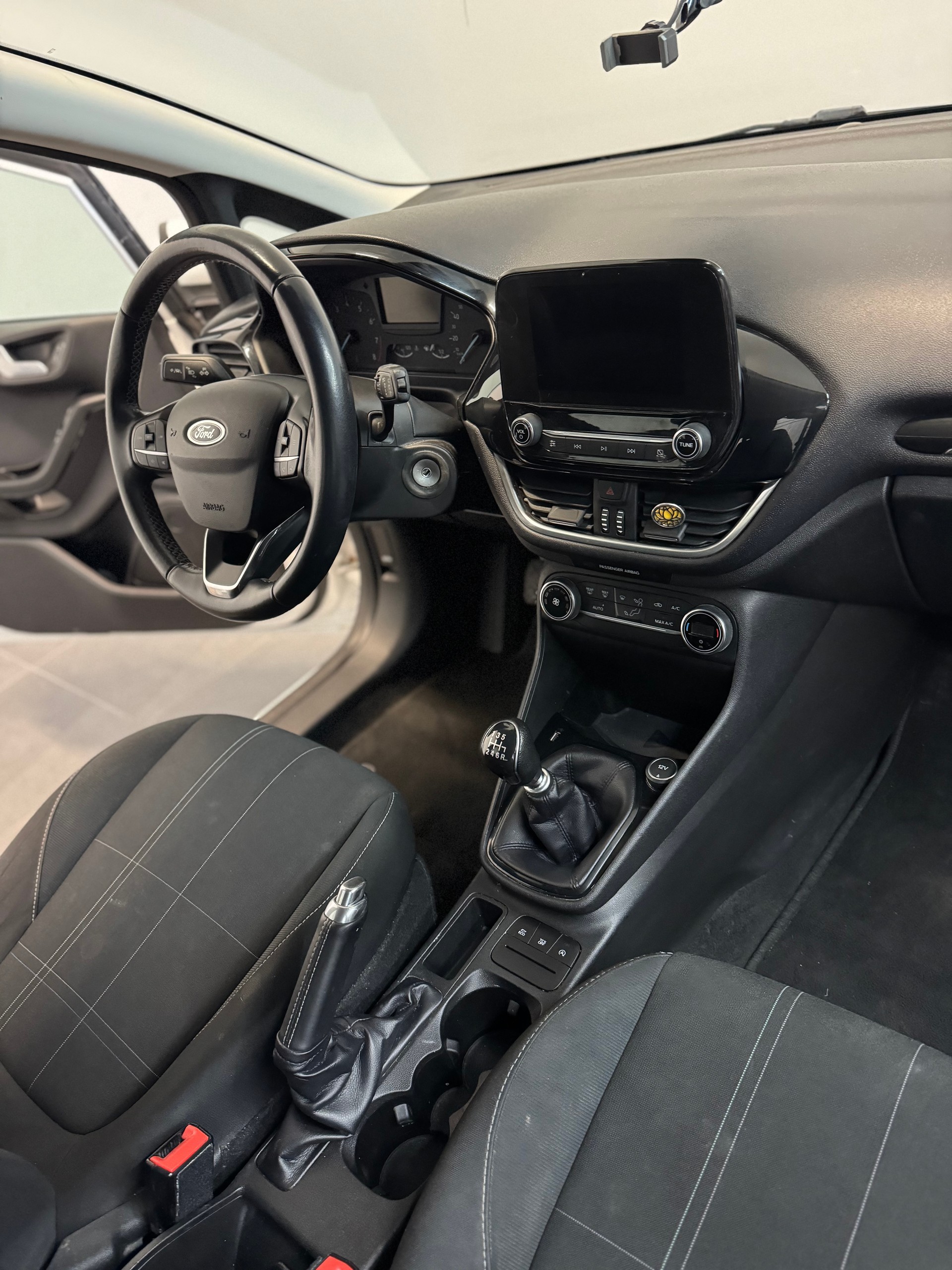 FORD Fiesta 1.0 SCTi Trend-image-5