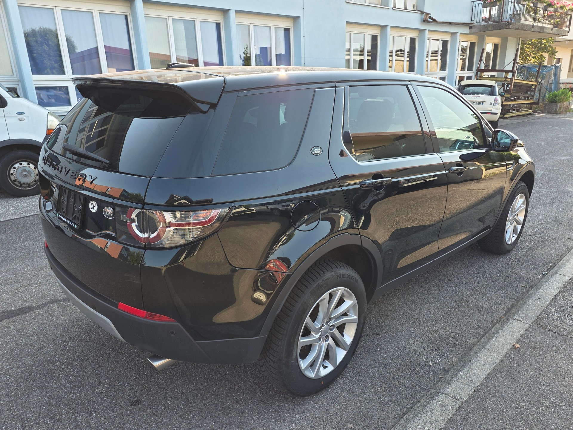 LAND ROVER Discovery Sport 2.0 Si4 HSE AT9-image-6