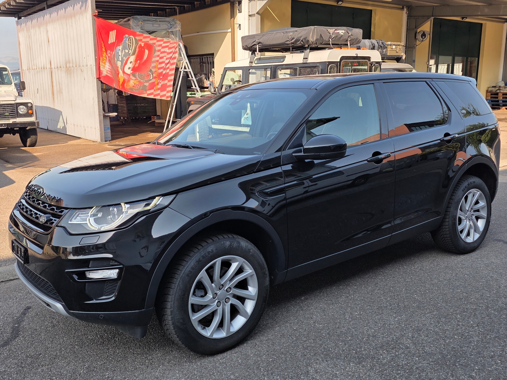 LAND ROVER Discovery Sport 2.0 Si4 HSE AT9-image-2