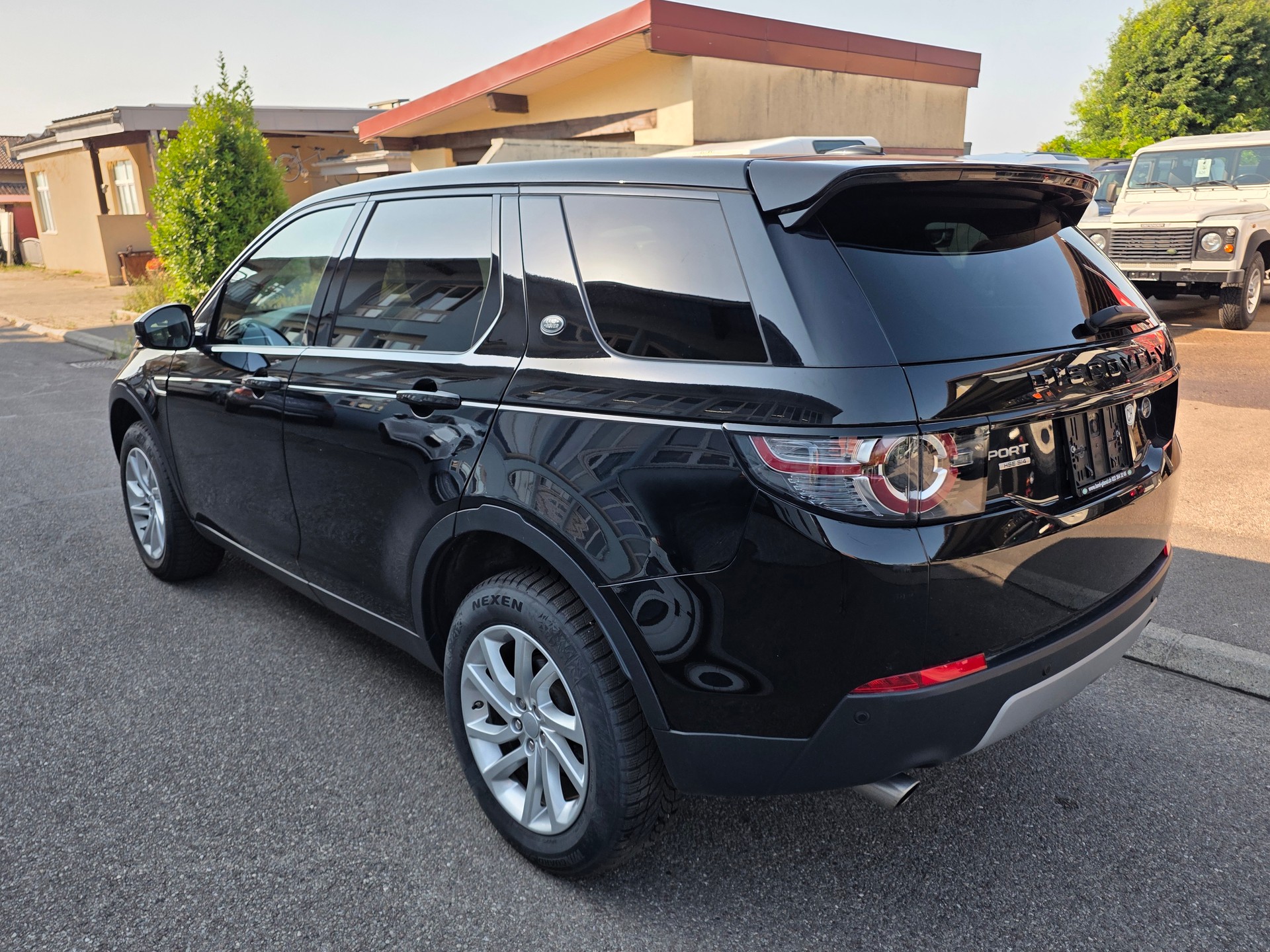 LAND ROVER Discovery Sport 2.0 Si4 HSE AT9-image-8