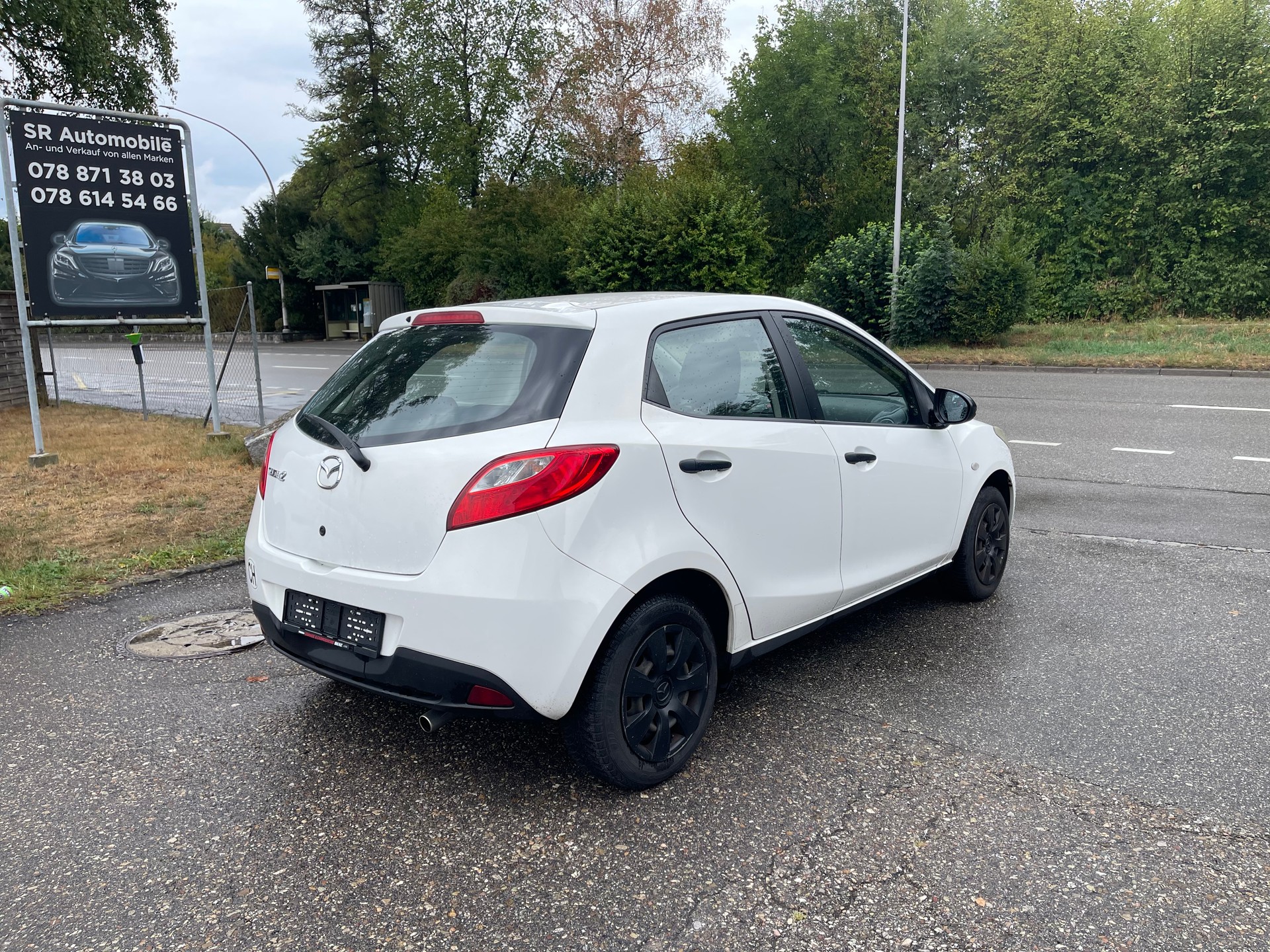 MAZDA 2 1.3i 16V Confort-image-4