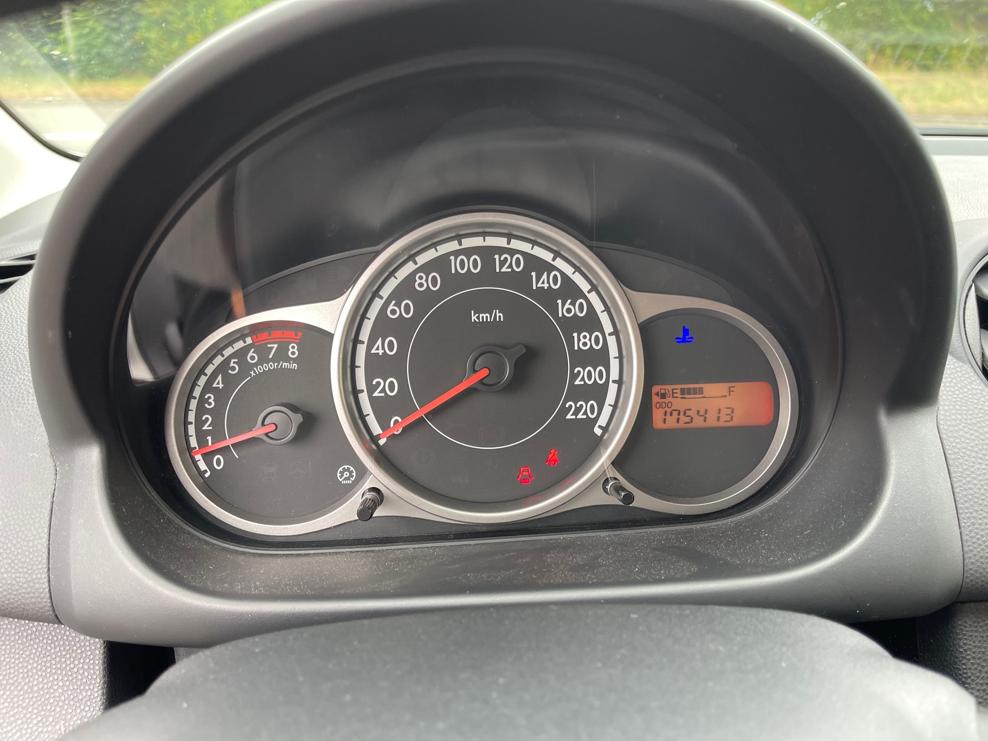 MAZDA 2 1.3i 16V Confort-image-11