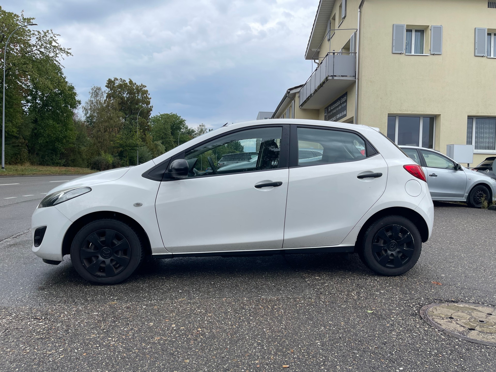 MAZDA 2 1.3i 16V Confort-image-1