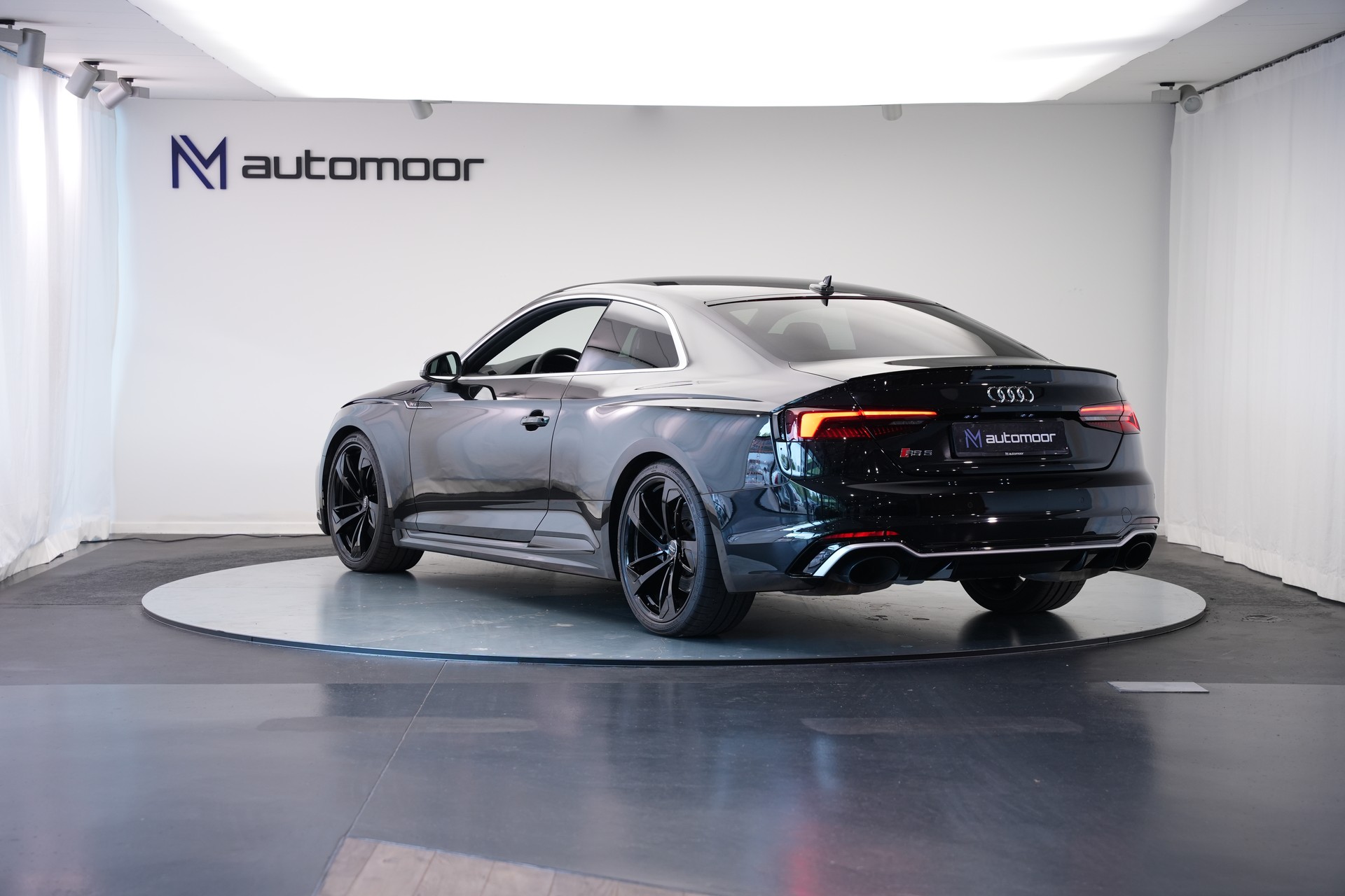 AUDI RS5 Coupé 2.9 TFSI quattro tiptronic *CH-Fahrzeug* *Head-Up* *Assistenzpaket*-image-6