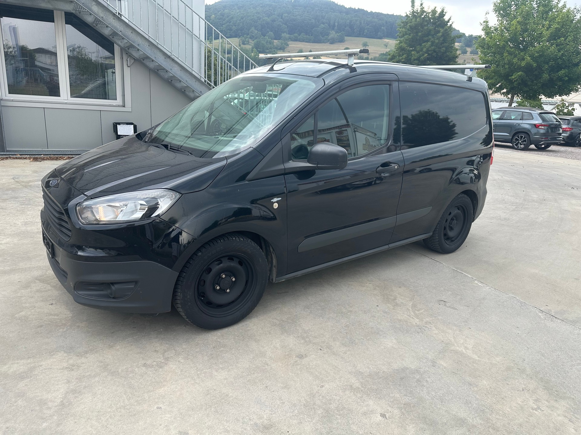 FORD Transit Courier Van 1.0 EcoBoost Ambiente-image-13