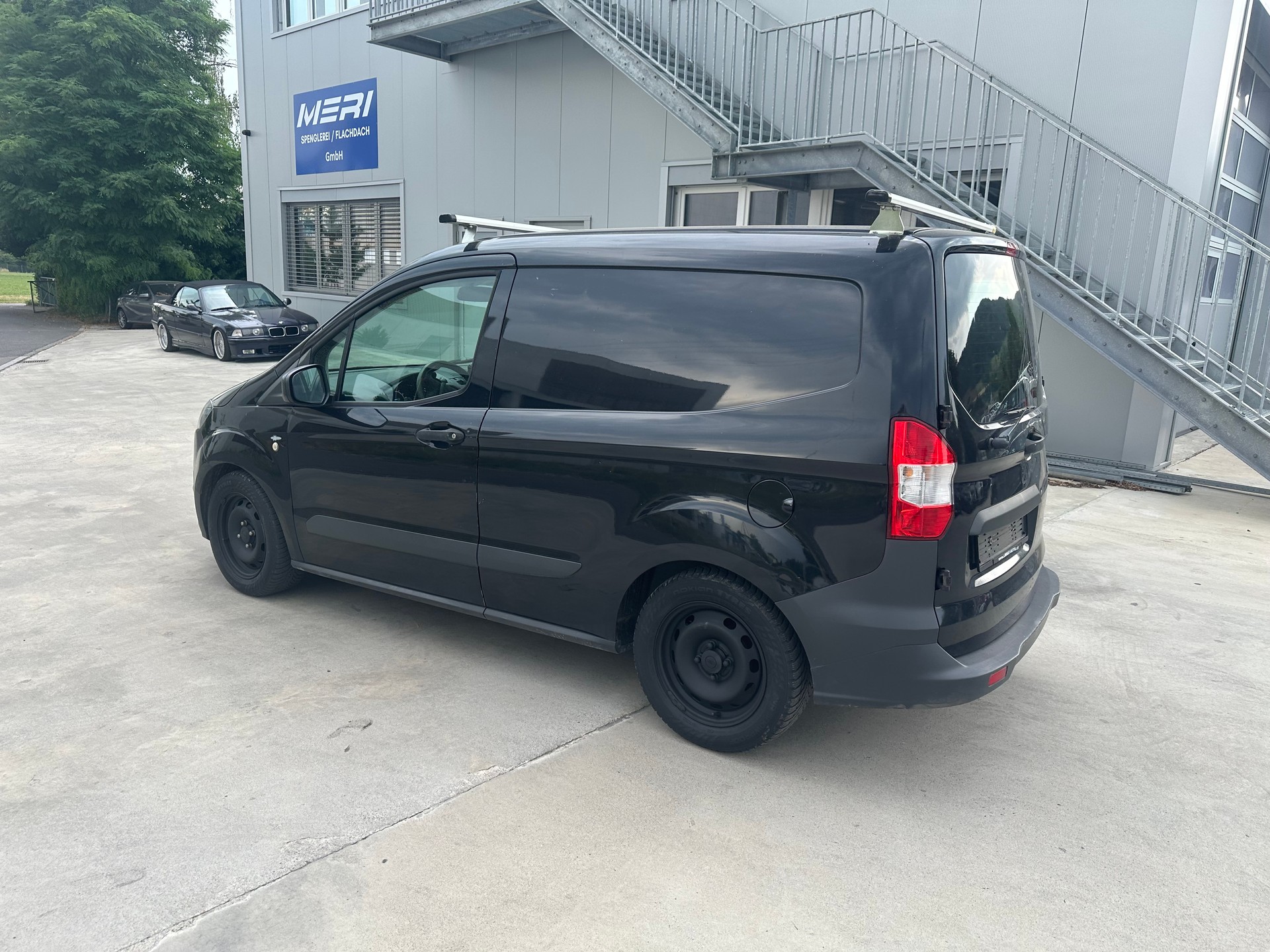 FORD Transit Courier Van 1.0 EcoBoost Ambiente-image-7