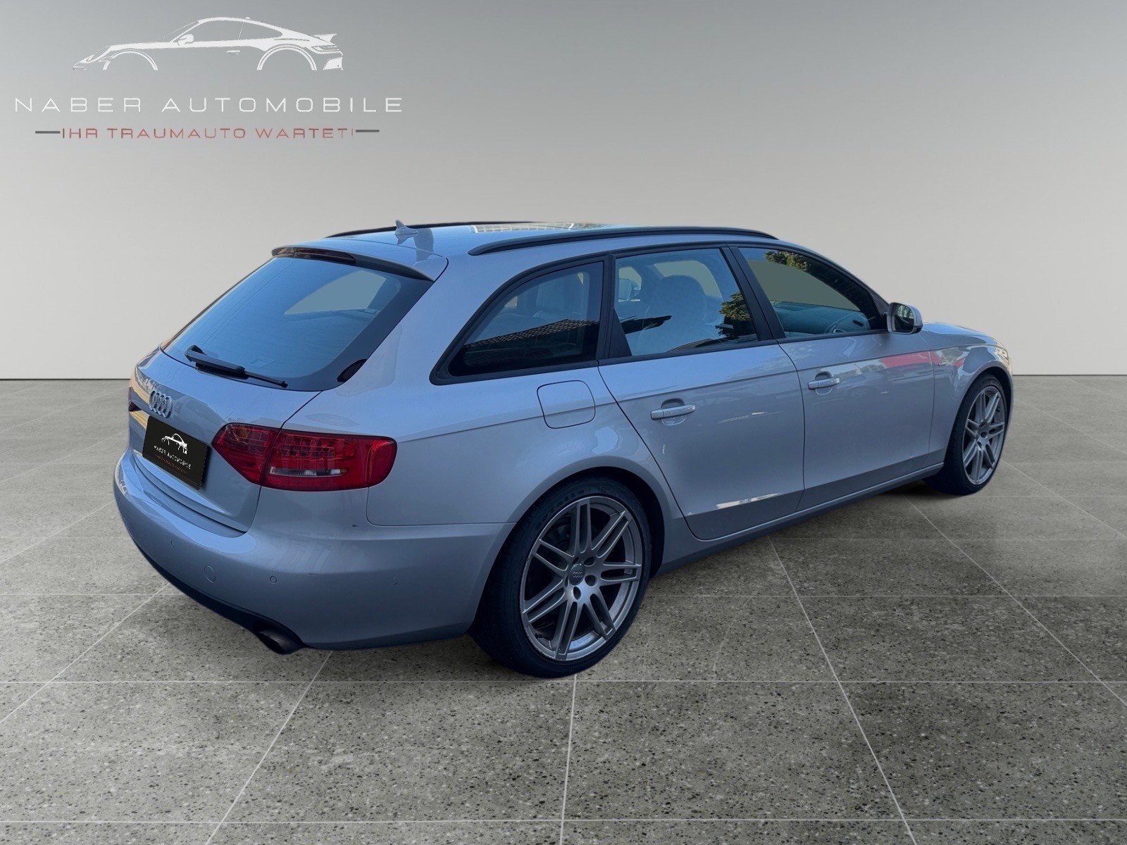 AUDI A4 Avant 2.0 TFSI quattro S-tronic *WENIG KM*1.HAND*FRISCH MFK*8-FACH*-image-4