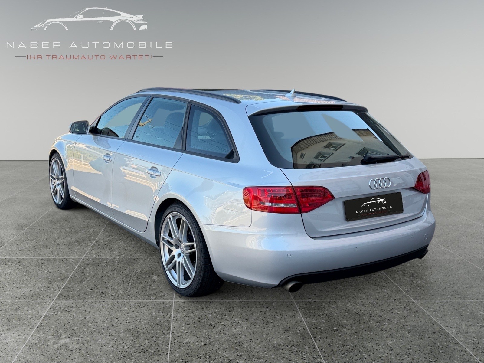 AUDI A4 Avant 2.0 TFSI quattro S-tronic *WENIG KM*1.HAND*FRISCH MFK*8-FACH*-image-2